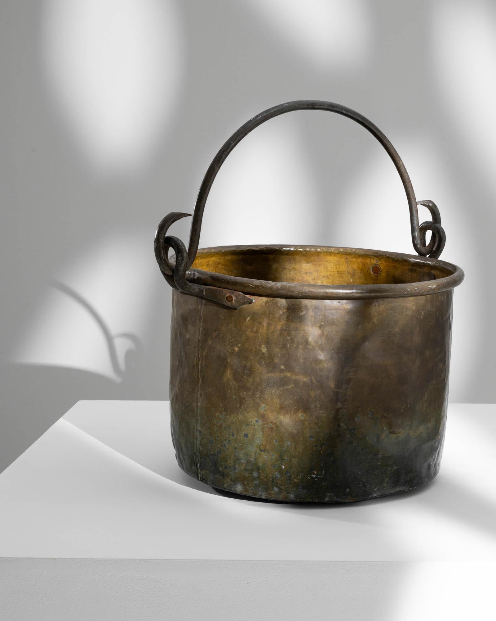 Early 19th Century French Brass Bucket For Sale 3