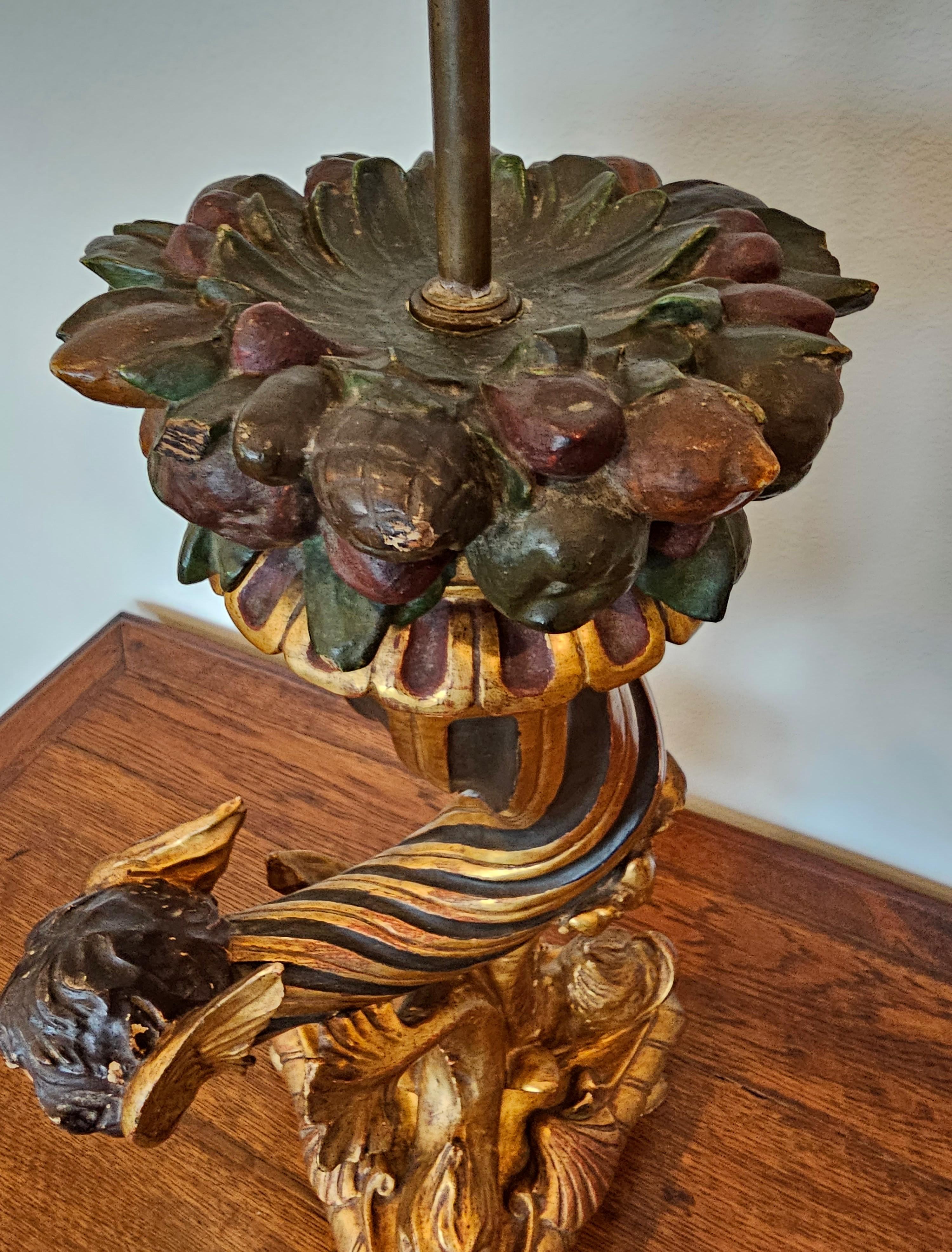 Early 19th Century French Carved Giltwood Figural Winged Putti Table Lamp For Sale 7
