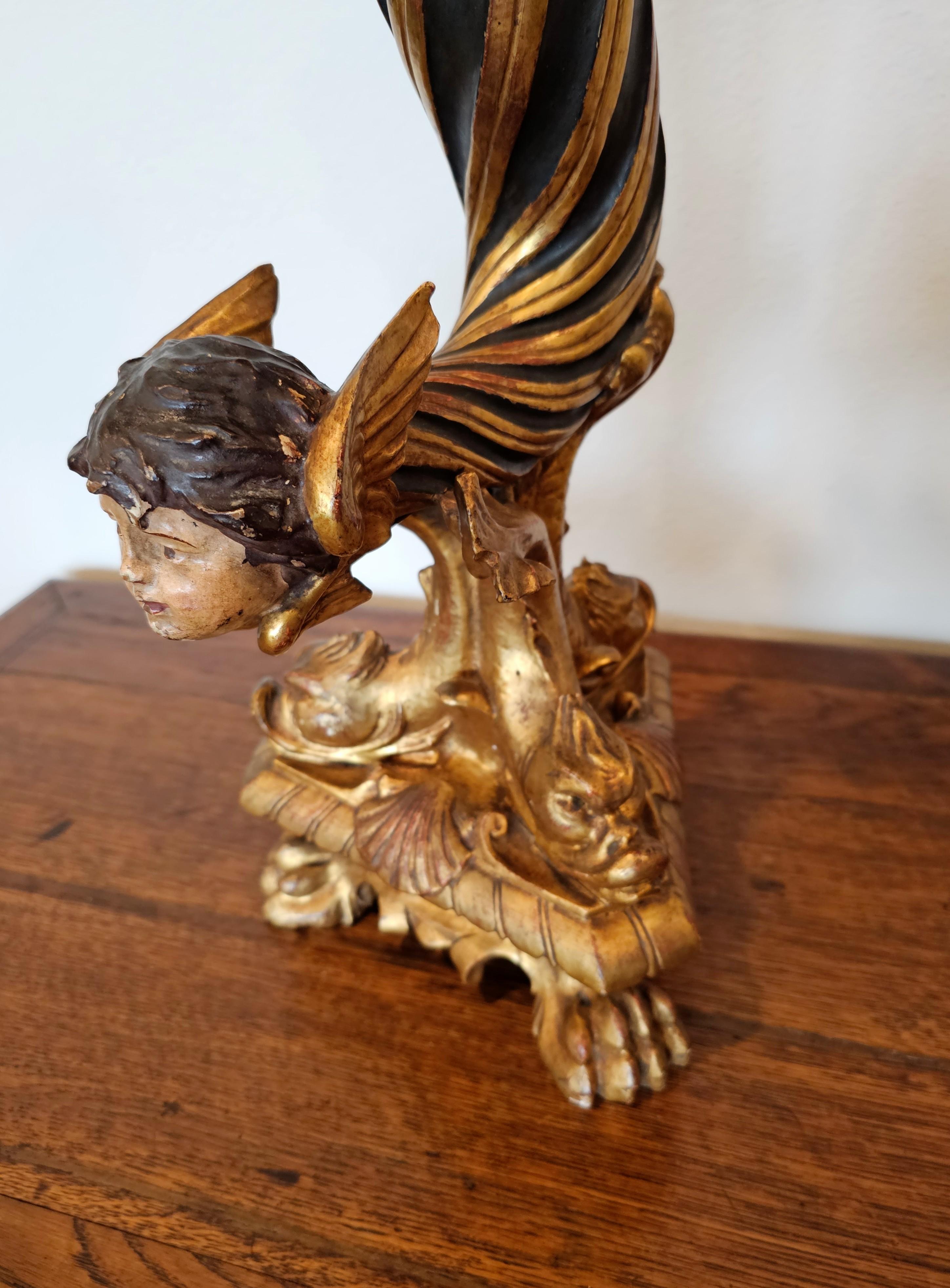 Lampe de table en bois sculpté et doré Figural Putti ailé du début du 19e siècle en vente 6