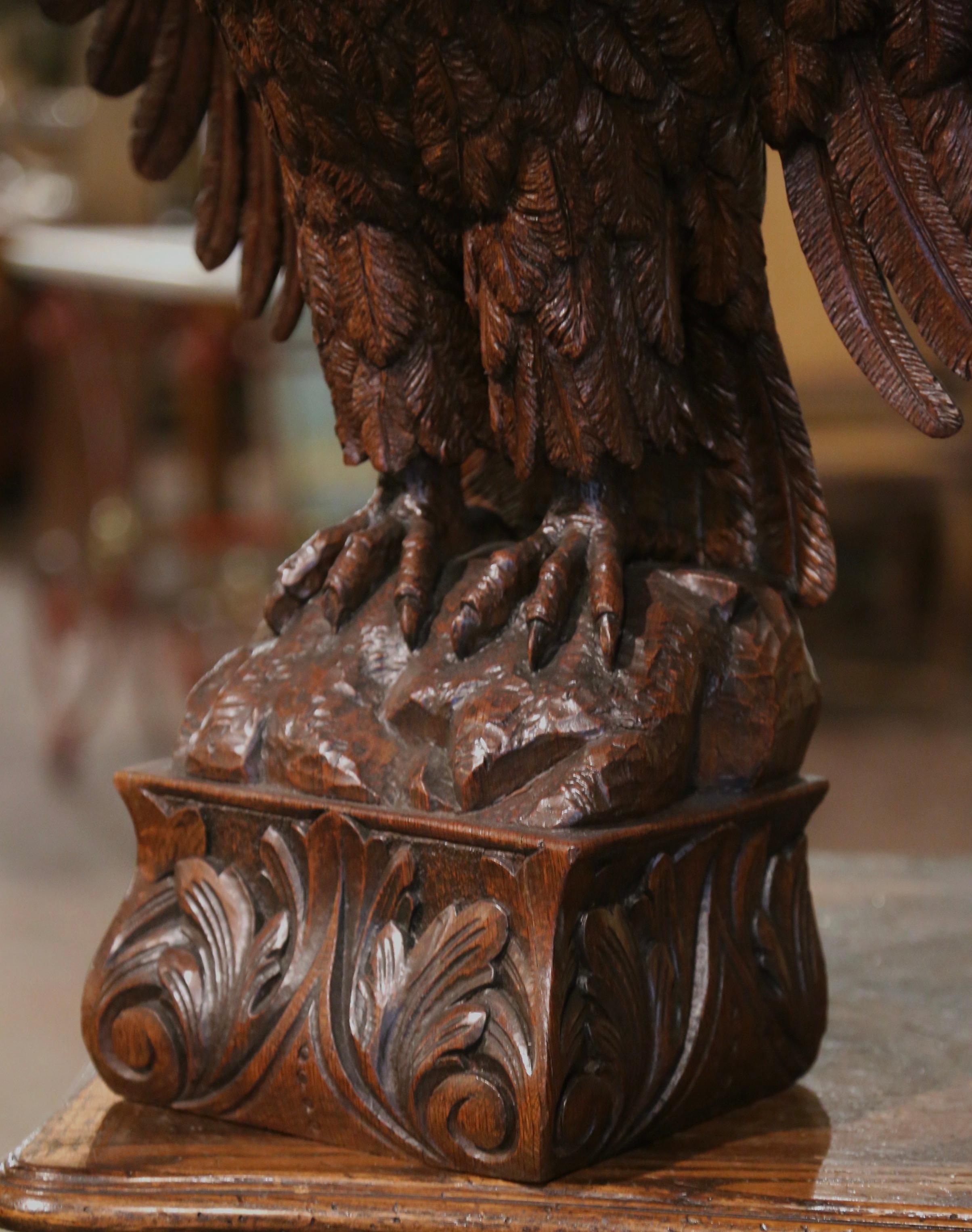 Early 19th Century French Carved Oak Imperial Eagle Sculpture In Excellent Condition For Sale In Dallas, TX