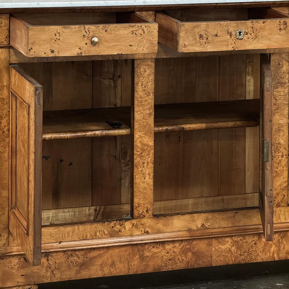 Buffet in radica di Charles X del primo Ottocento con marmo di Carrara in vendita 1
