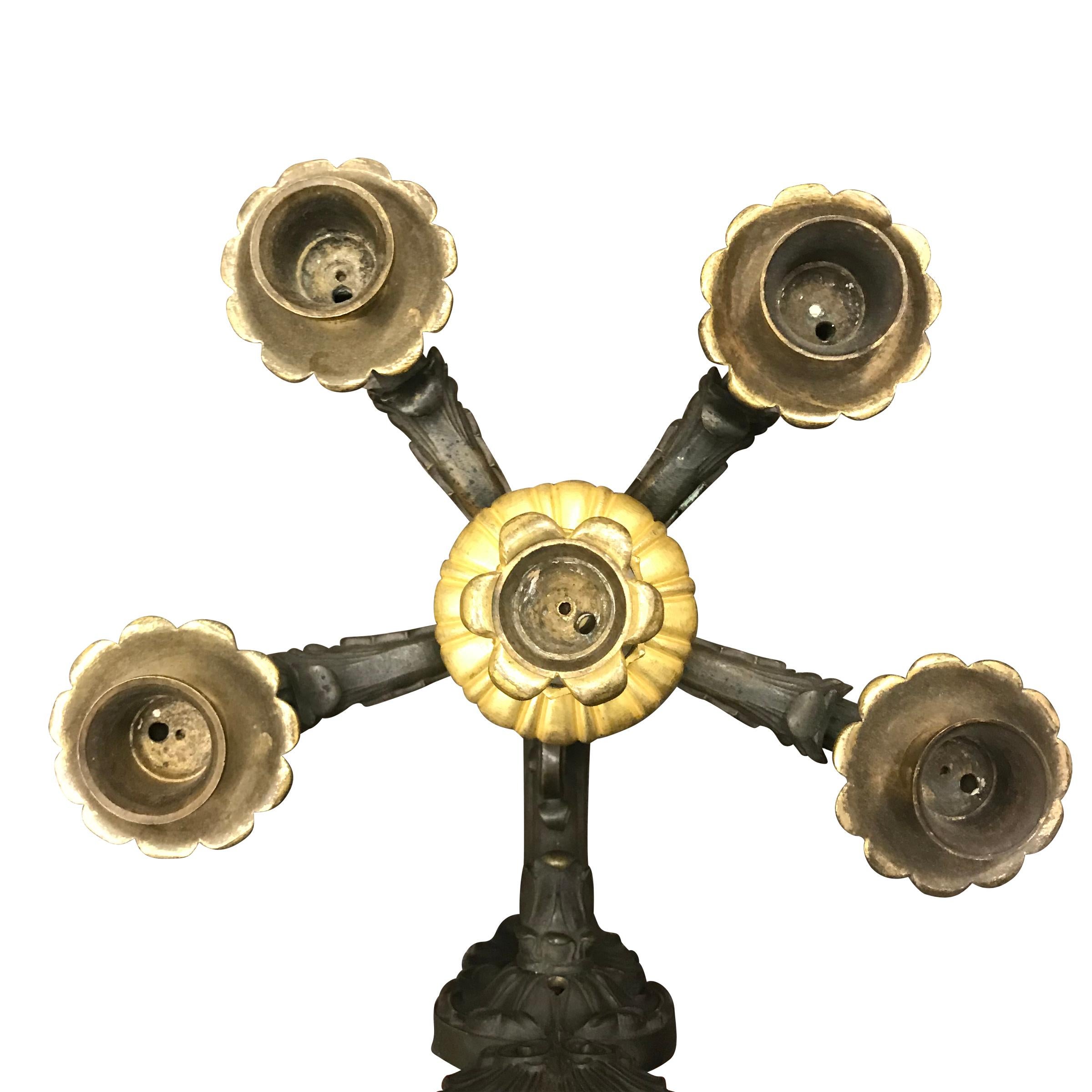 Early 19th Century French Charles X Gilt Bronze Sconce For Sale 3