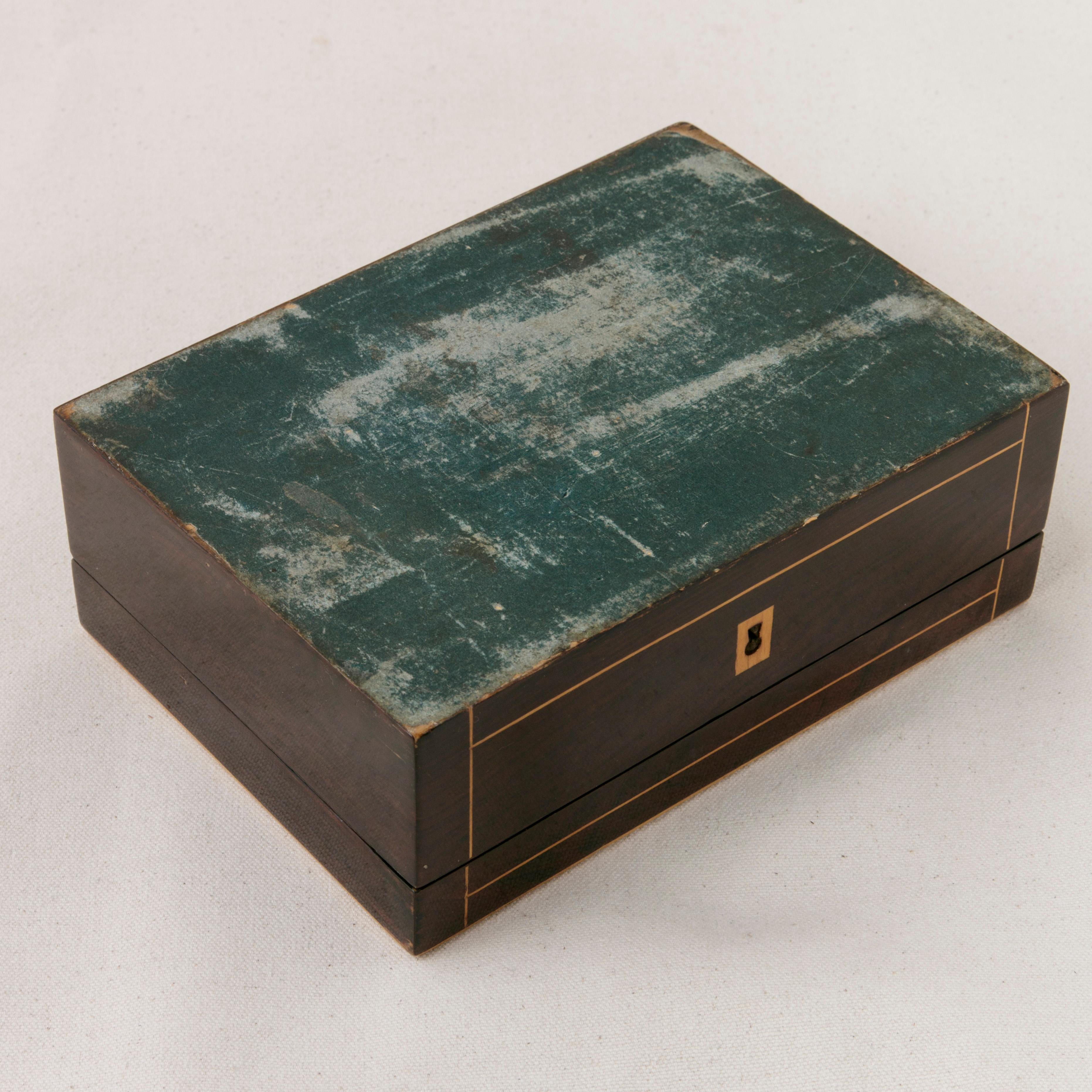 Early 19th Century French Charles X Palisander Sewing Box with Lemon Wood Inlay For Sale 4