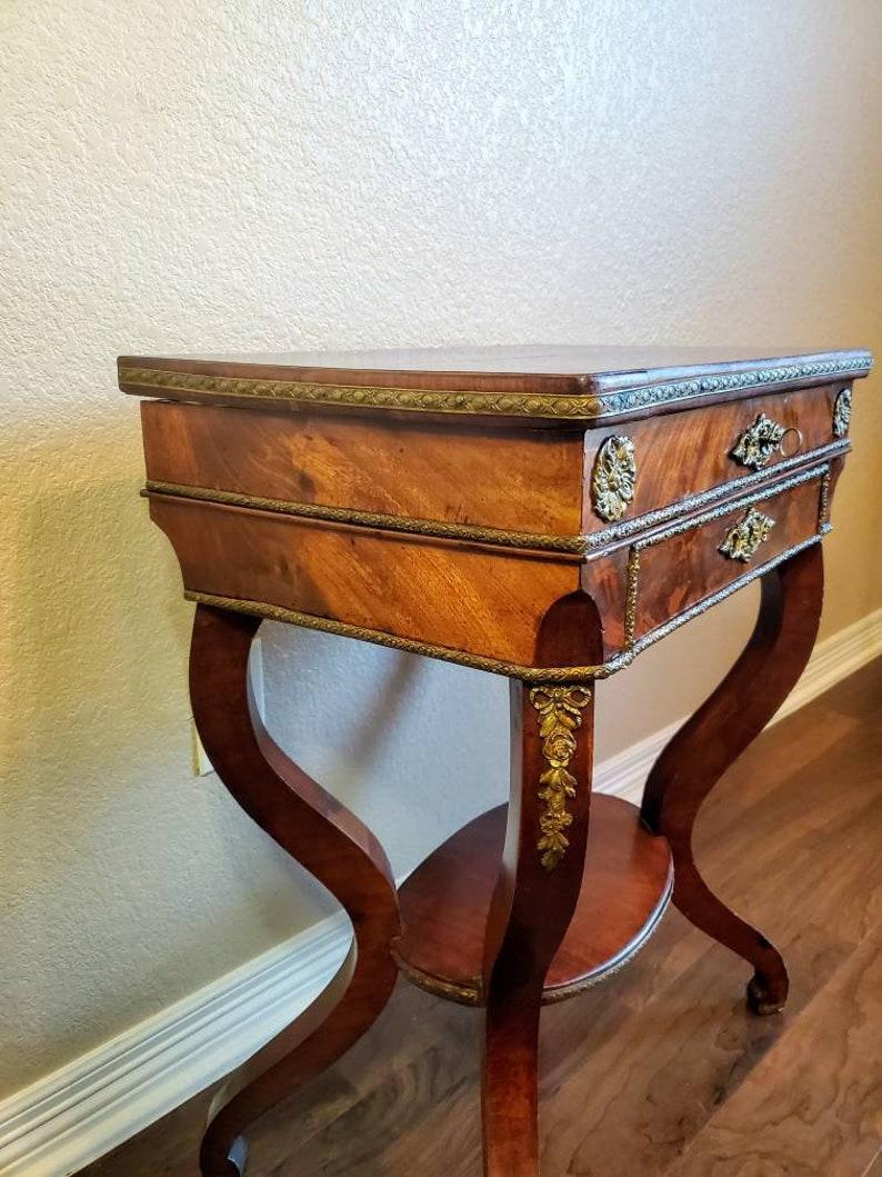 19th C. French Charles X Restoration Period Sewing Stand Work Table In Good Condition For Sale In Forney, TX