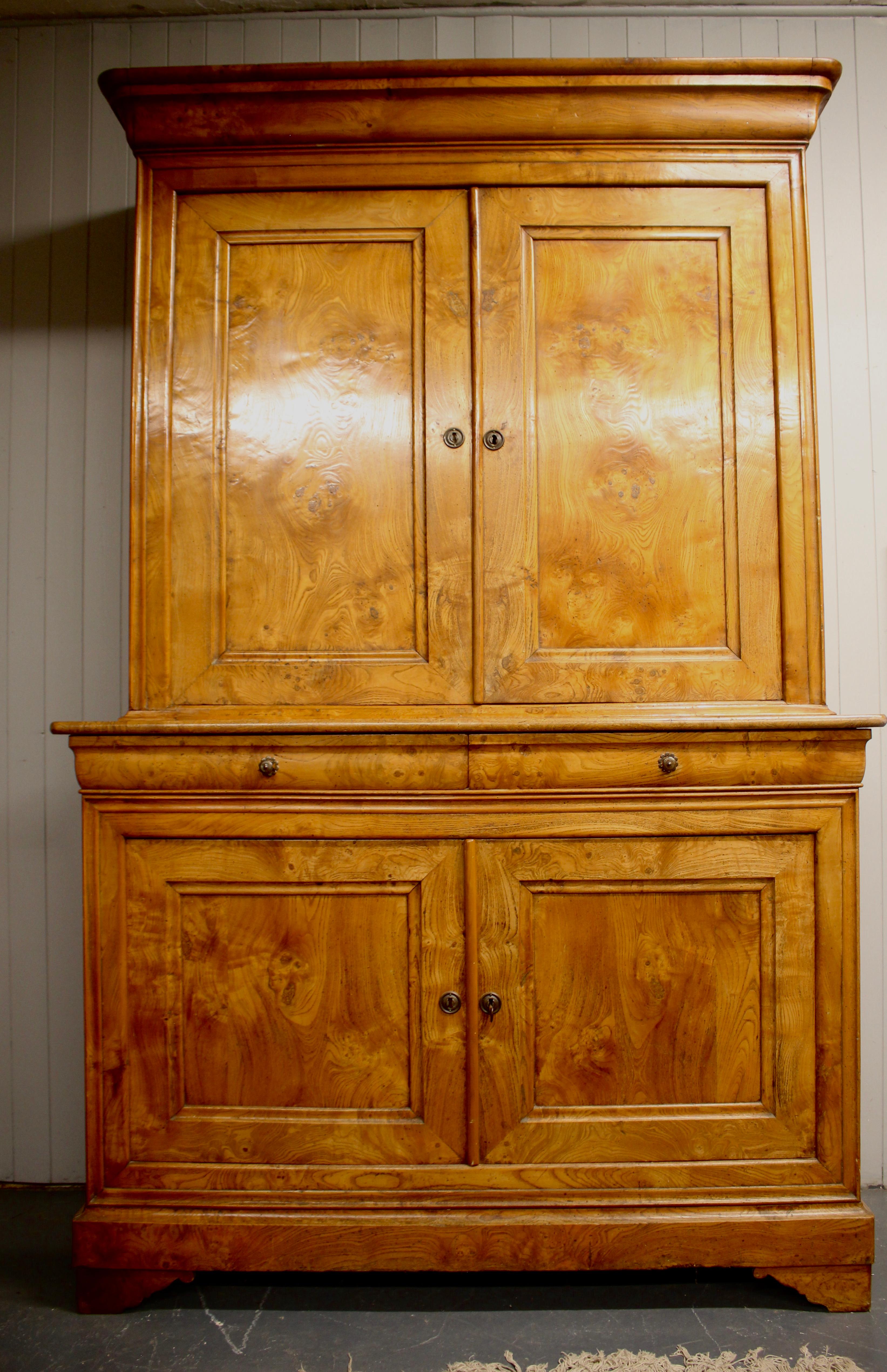 Early 19th Century French Chestnut Cupboard In Good Condition In Heathfield, East Sussex