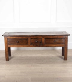 Frühes 19. Jahrhundert Französisch Kastanienholz getäfelten Top Dresser Base