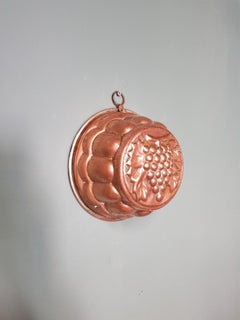 Early 19th Century French Copper Baking Mold with Relief of Grapes