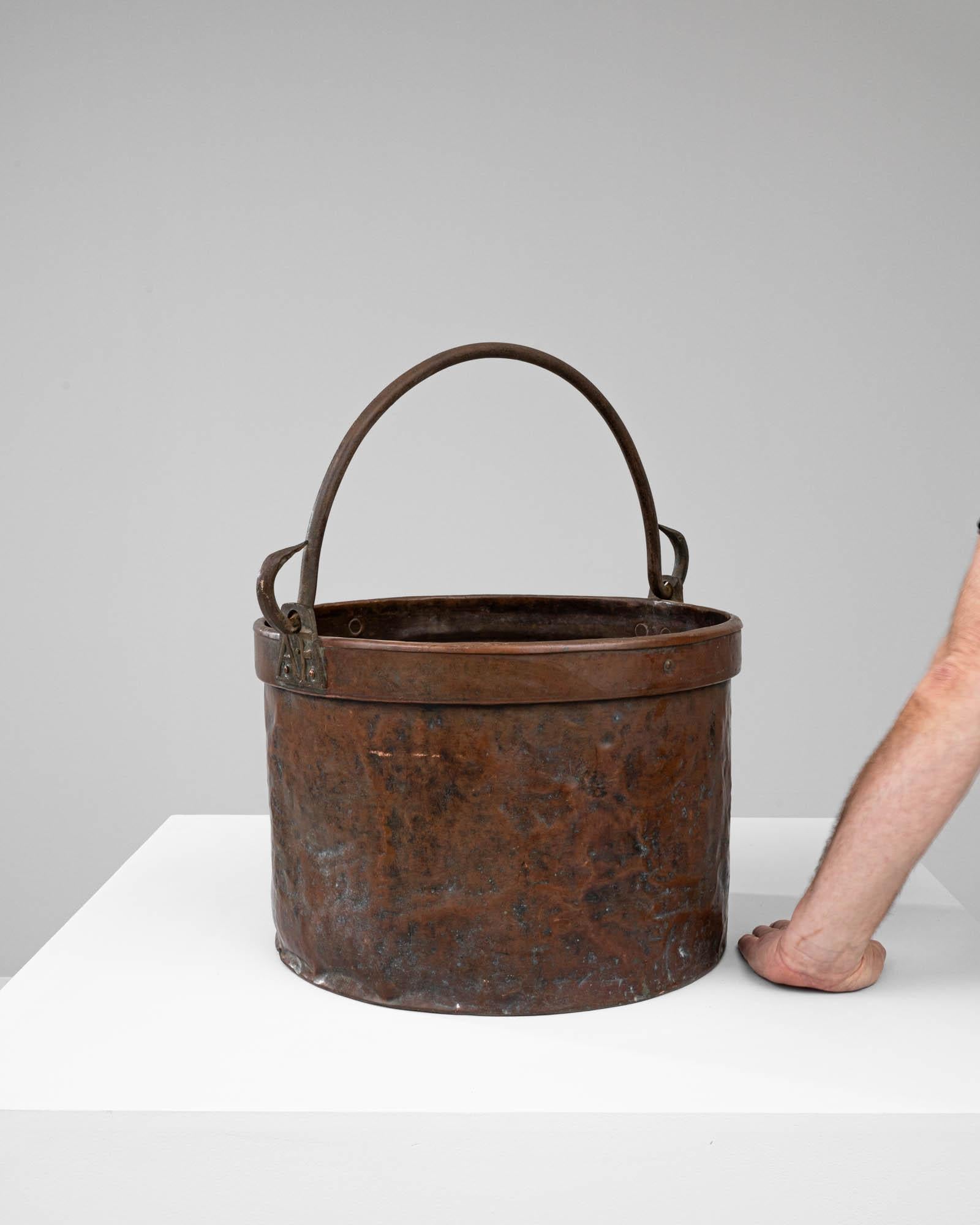 Early 19th Century French Copper Bucket For Sale 2