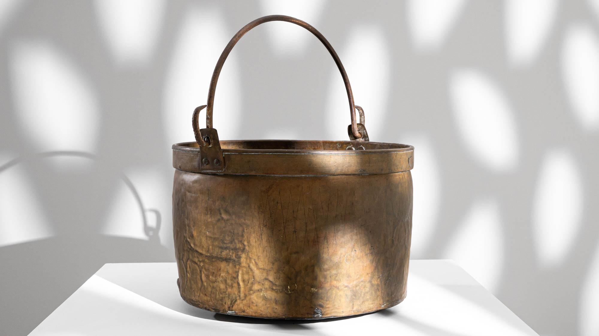 Early 19th Century French Copper Bucket For Sale 4