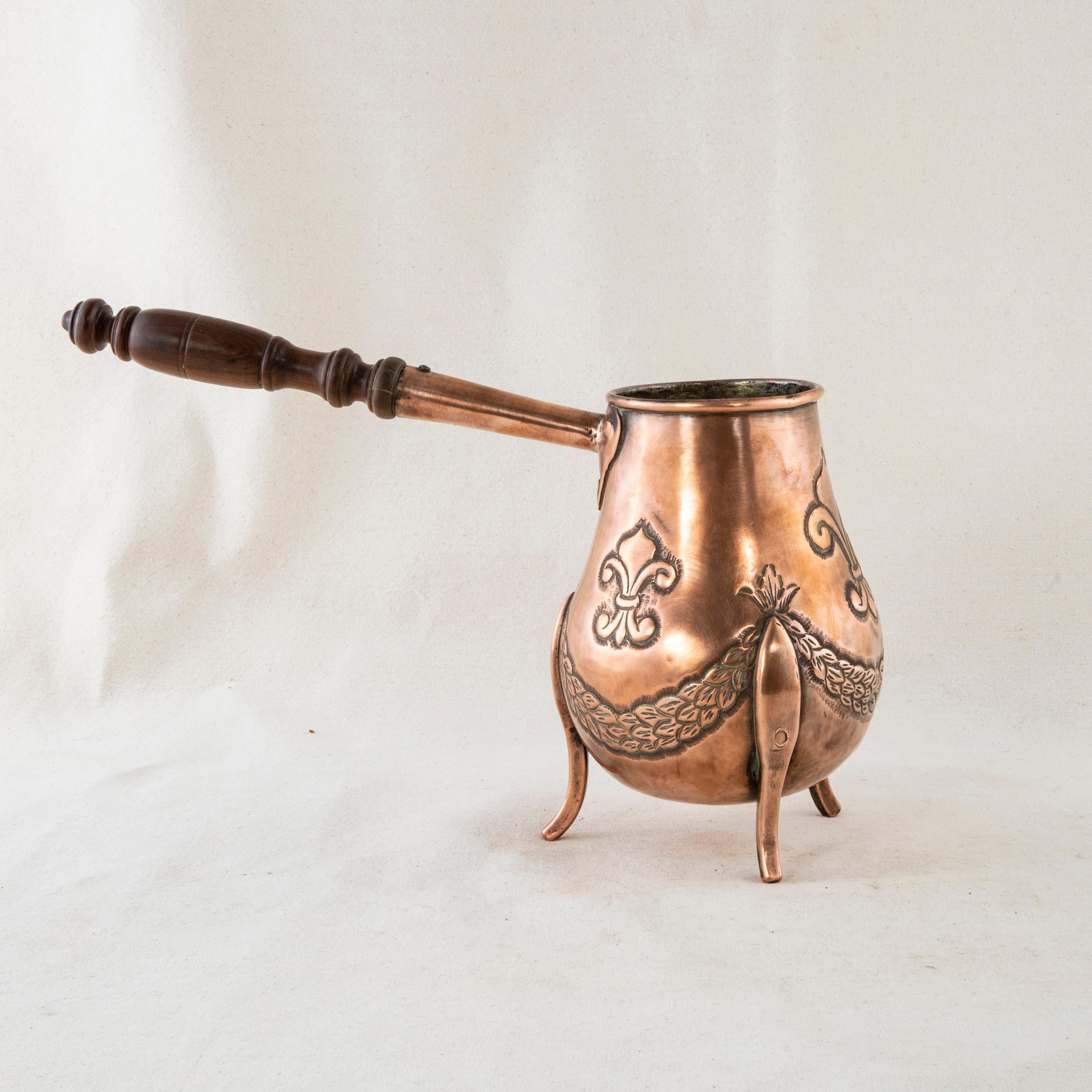 Early 19th Century French Copper Repousse Chocolate Pot from a French Chateau In Good Condition In Fayetteville, AR