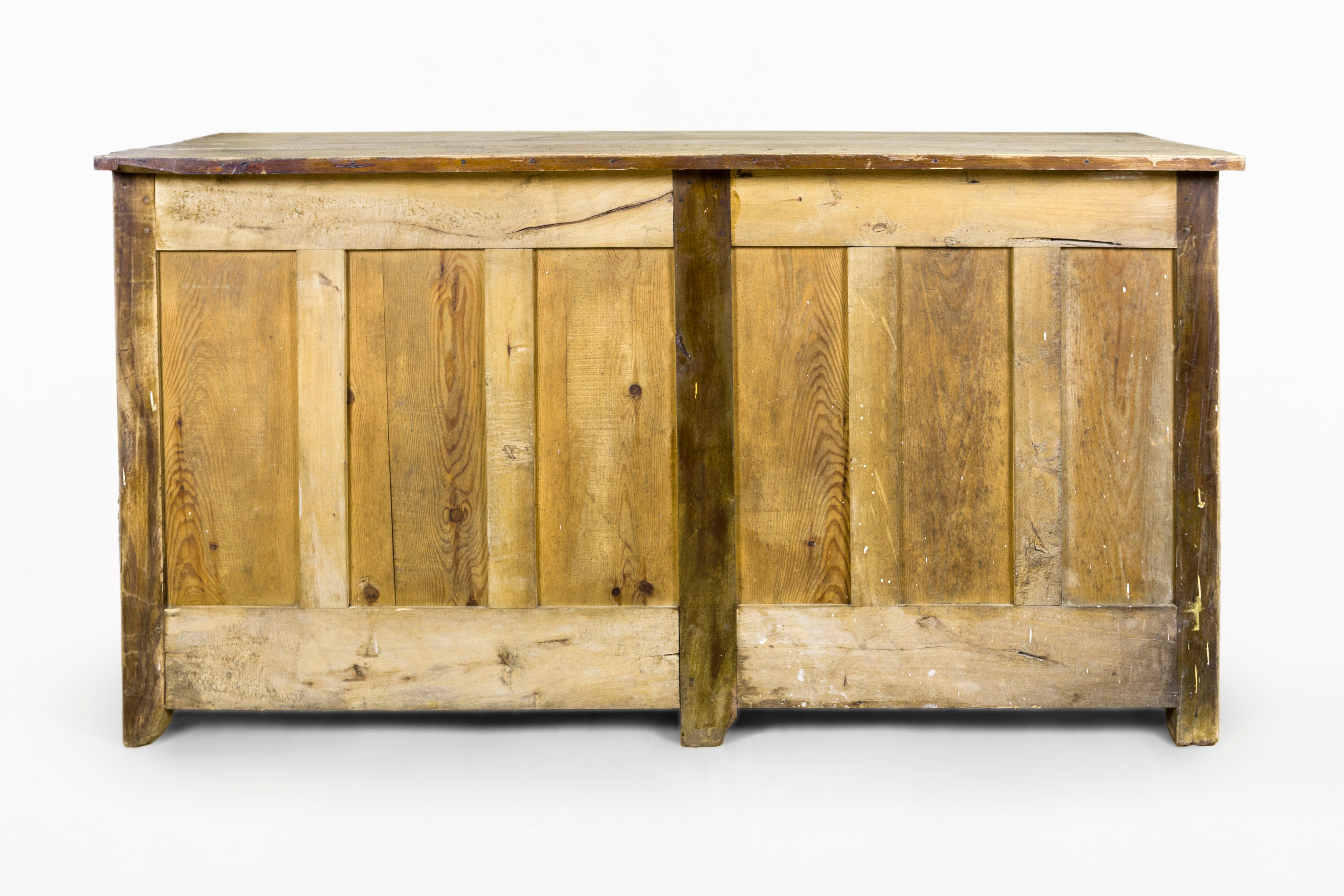 Early 19th Century French Country Chest of Drawers, circa 1800, France For Sale 1