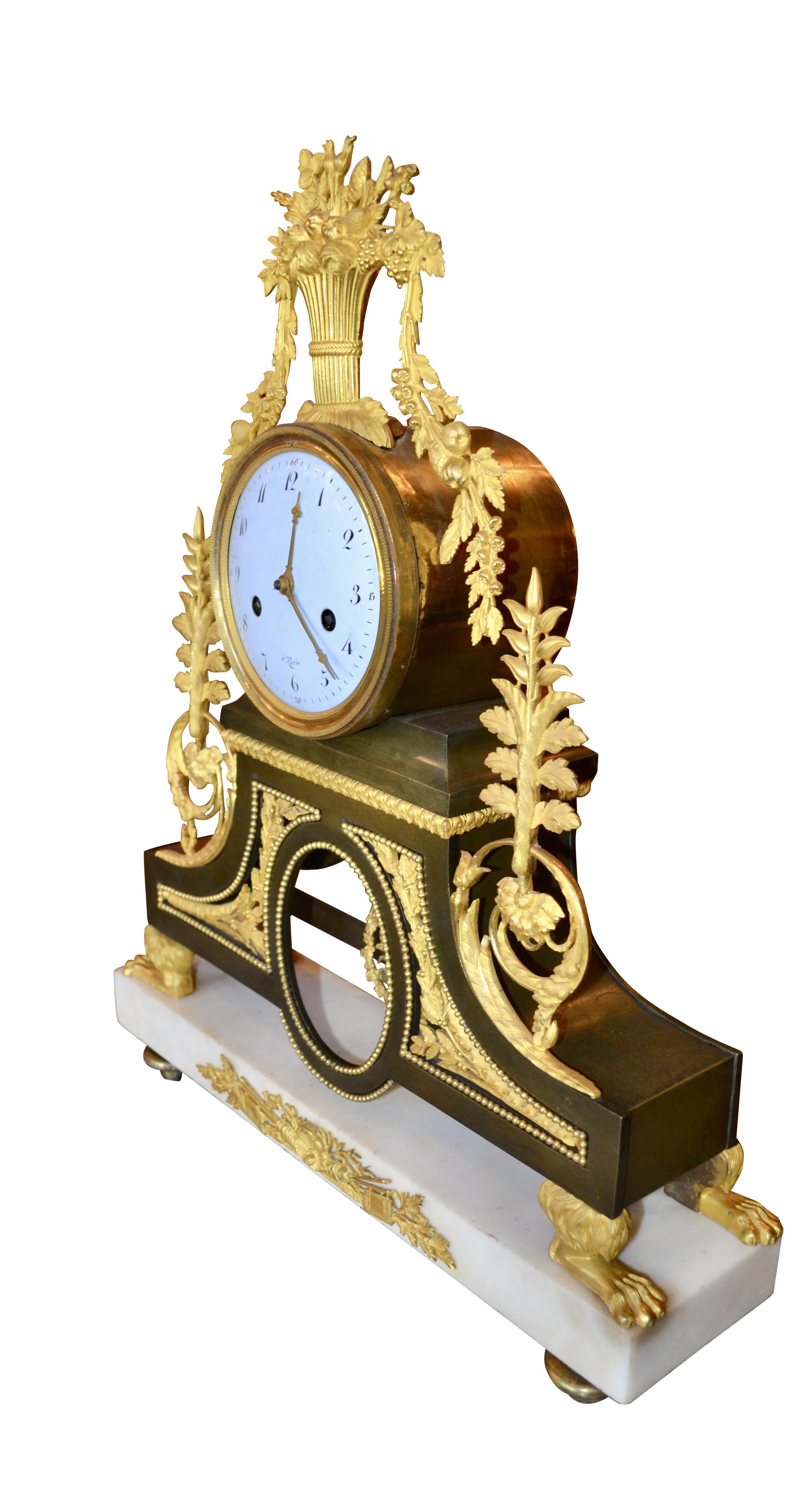 Early 19th Century French Directoire Gilt Bronze and Marble Clock by Deverberie In Good Condition For Sale In Vancouver, British Columbia