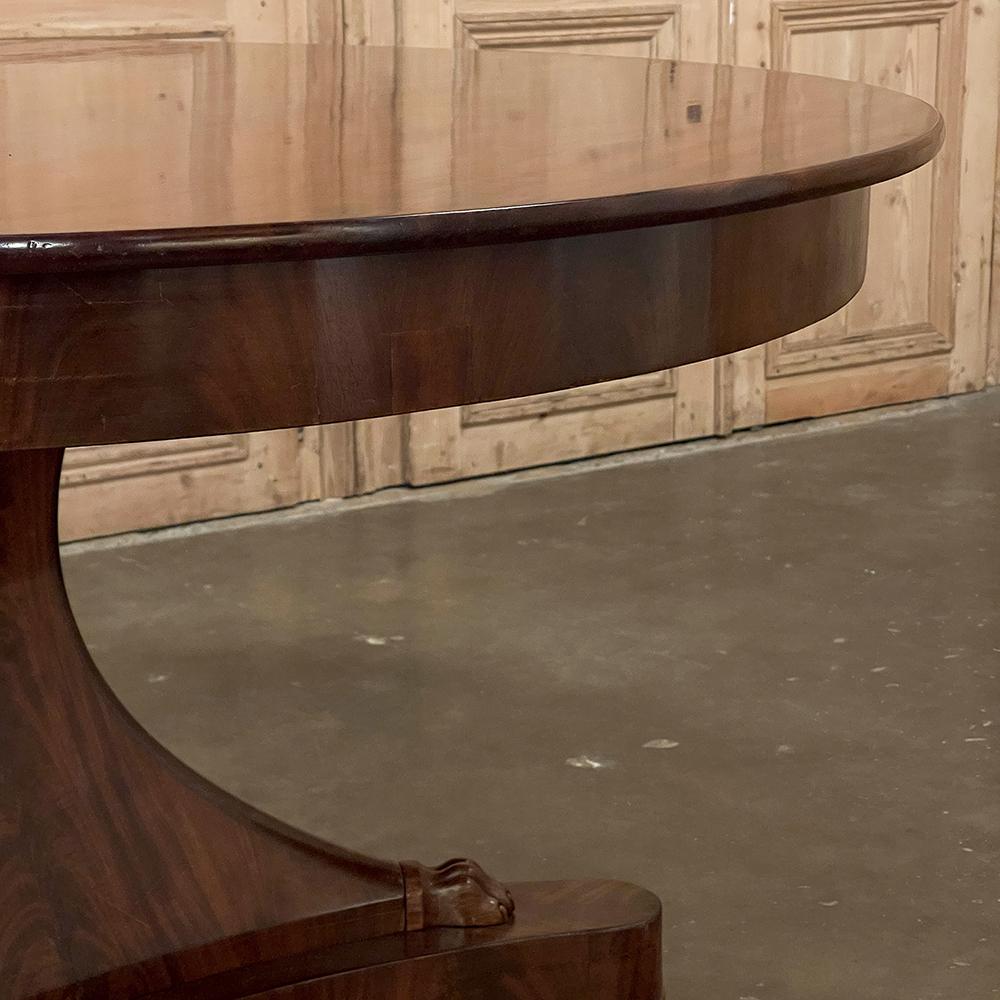 Early 19th Century French Directoire Mahogany Center Table For Sale 8