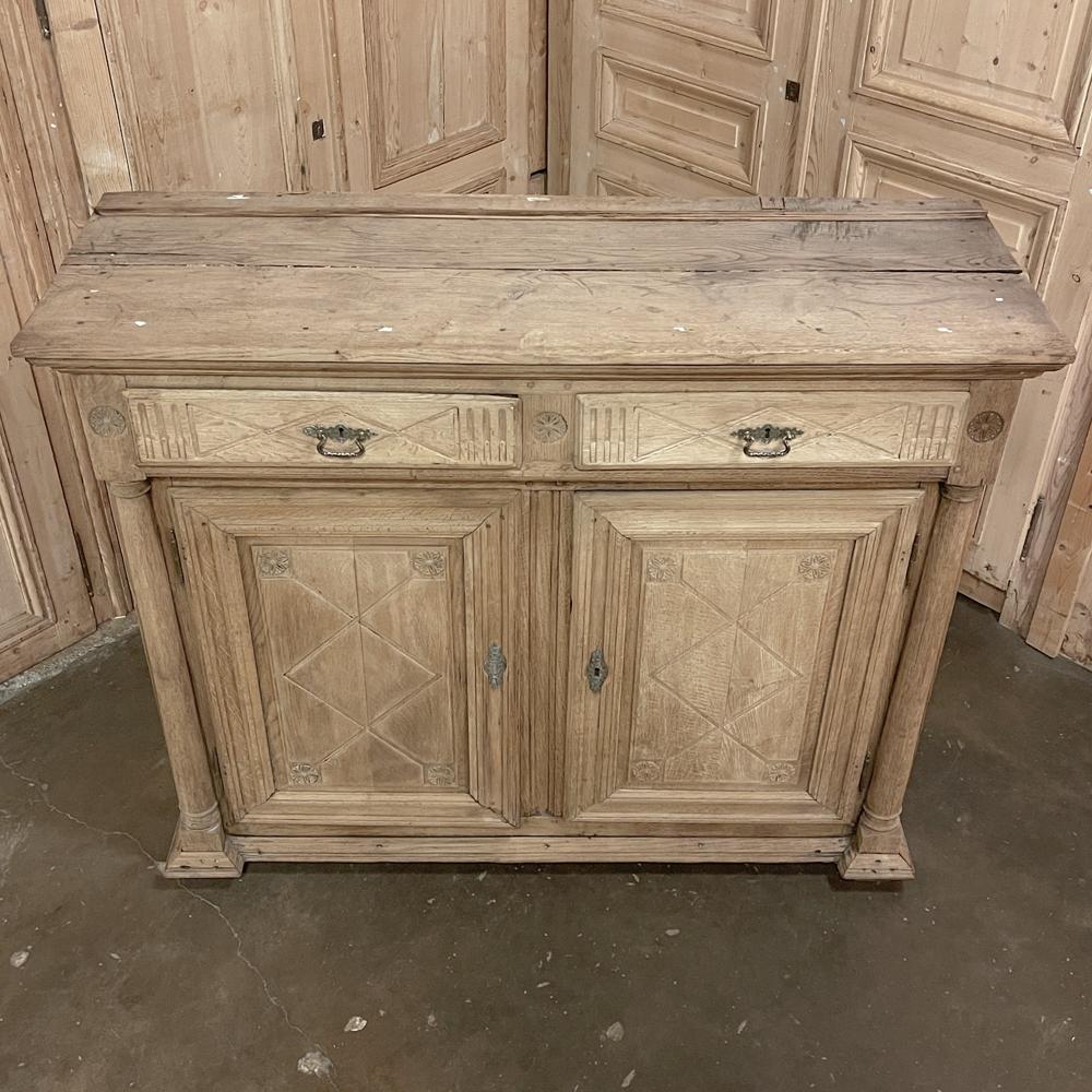 Early 19th Century French Directoire Period Stripped Oak Buffet For Sale 3