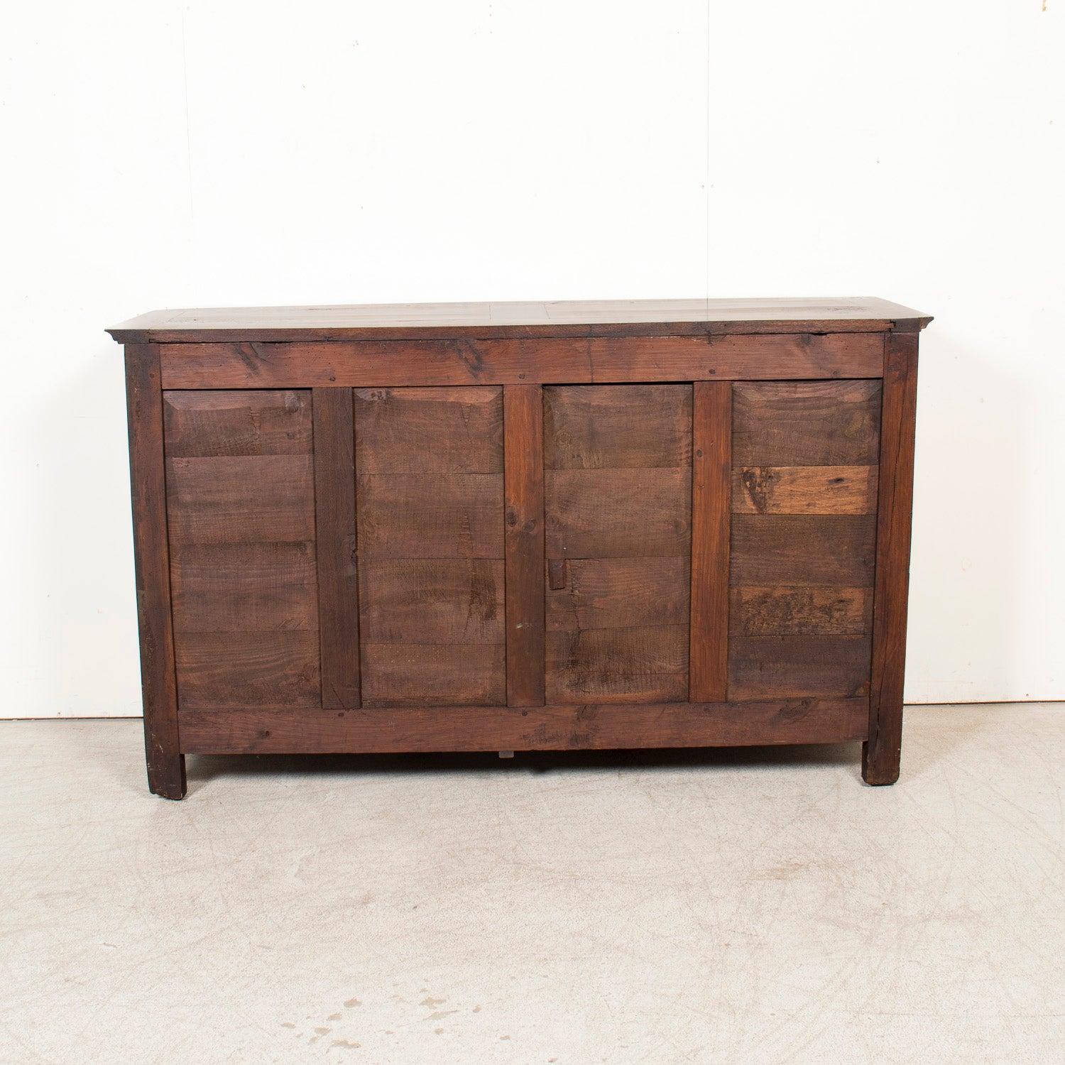Early 19th Century French Directoire Period Walnut Lyonnaise Enfilade Buffet For Sale 11