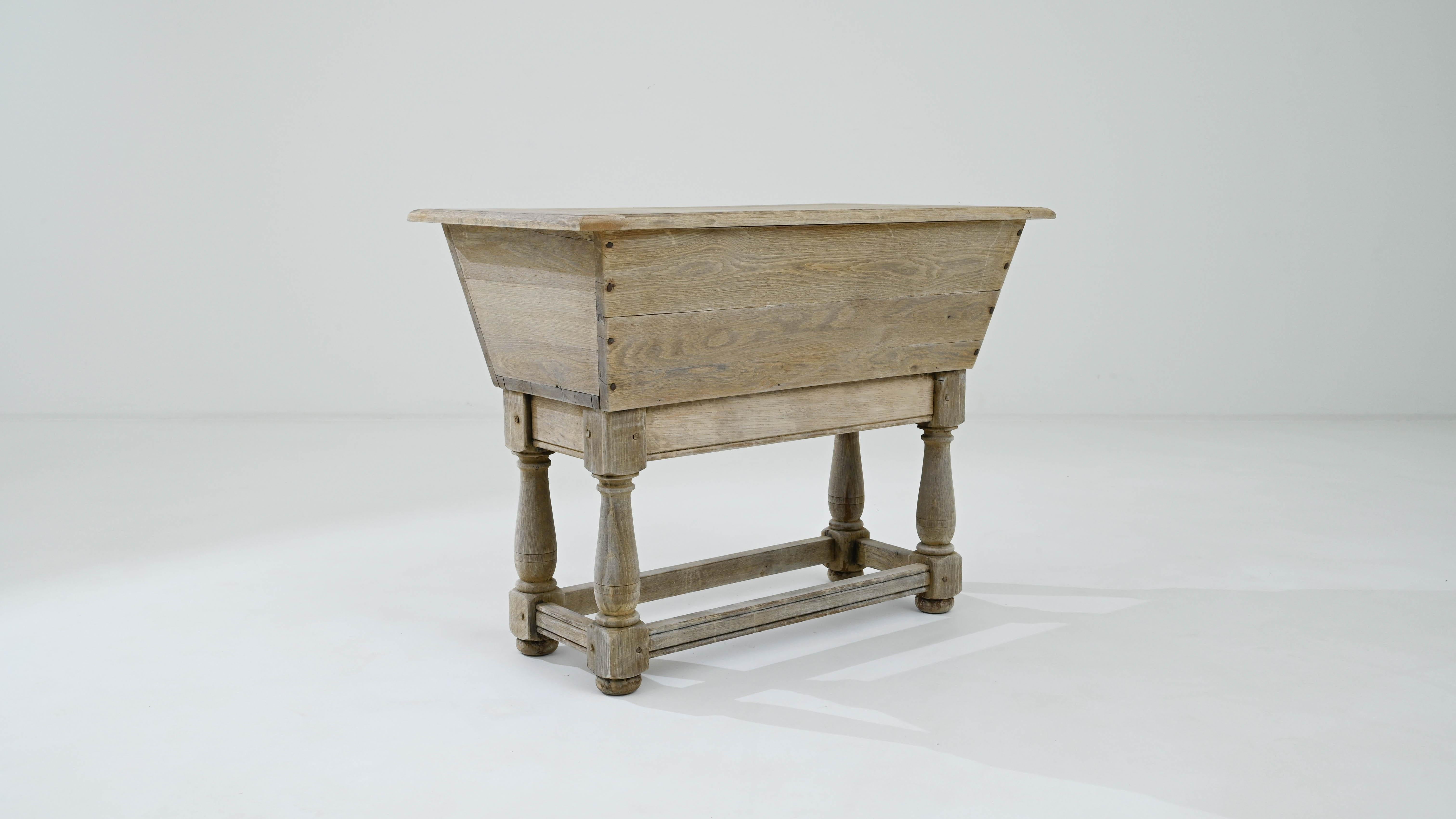 Early 19th Century French Dough Box Storage Compartment For Sale 2