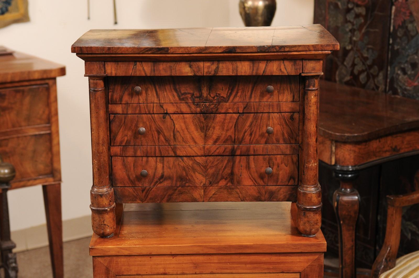 Early 19th Century French Empire Apprentice Commode in Walnut with Lift Top For Sale 6