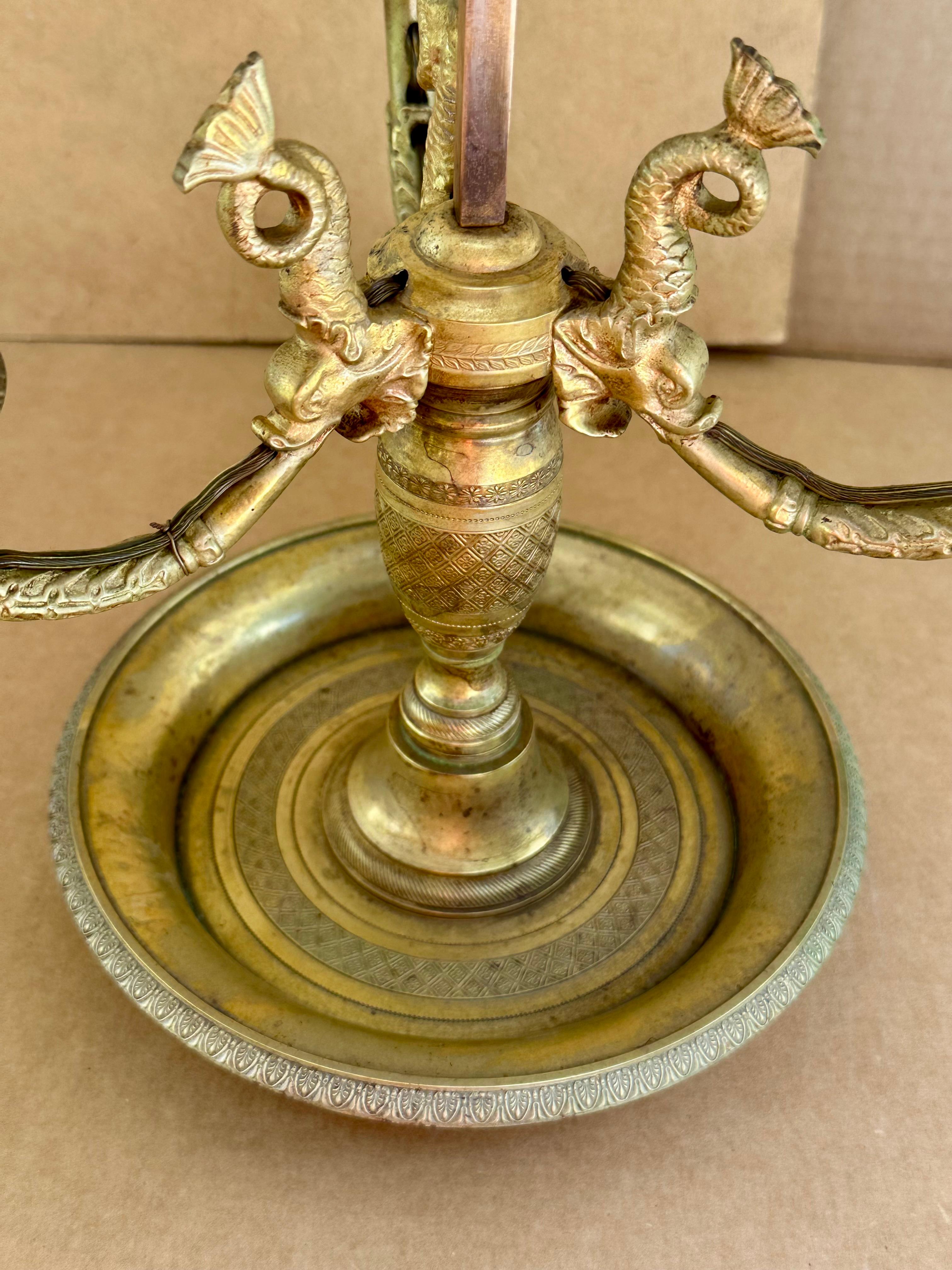 XIXe siècle Lampe de table à trois lumières Empire du début du 19e siècle en vente