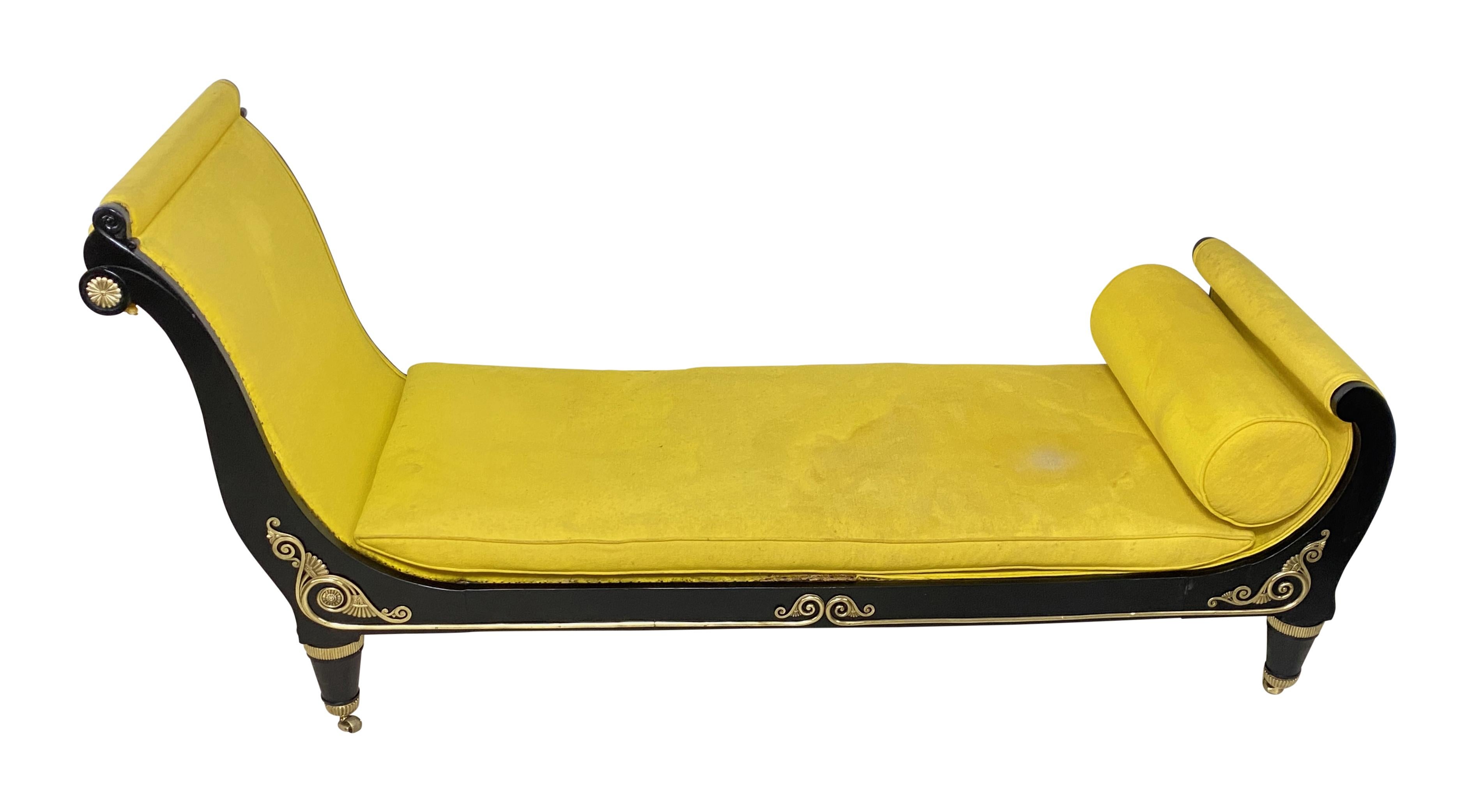 Early 19th Century French Empire Chaise Lounge Daybed In Good Condition For Sale In San Francisco, CA