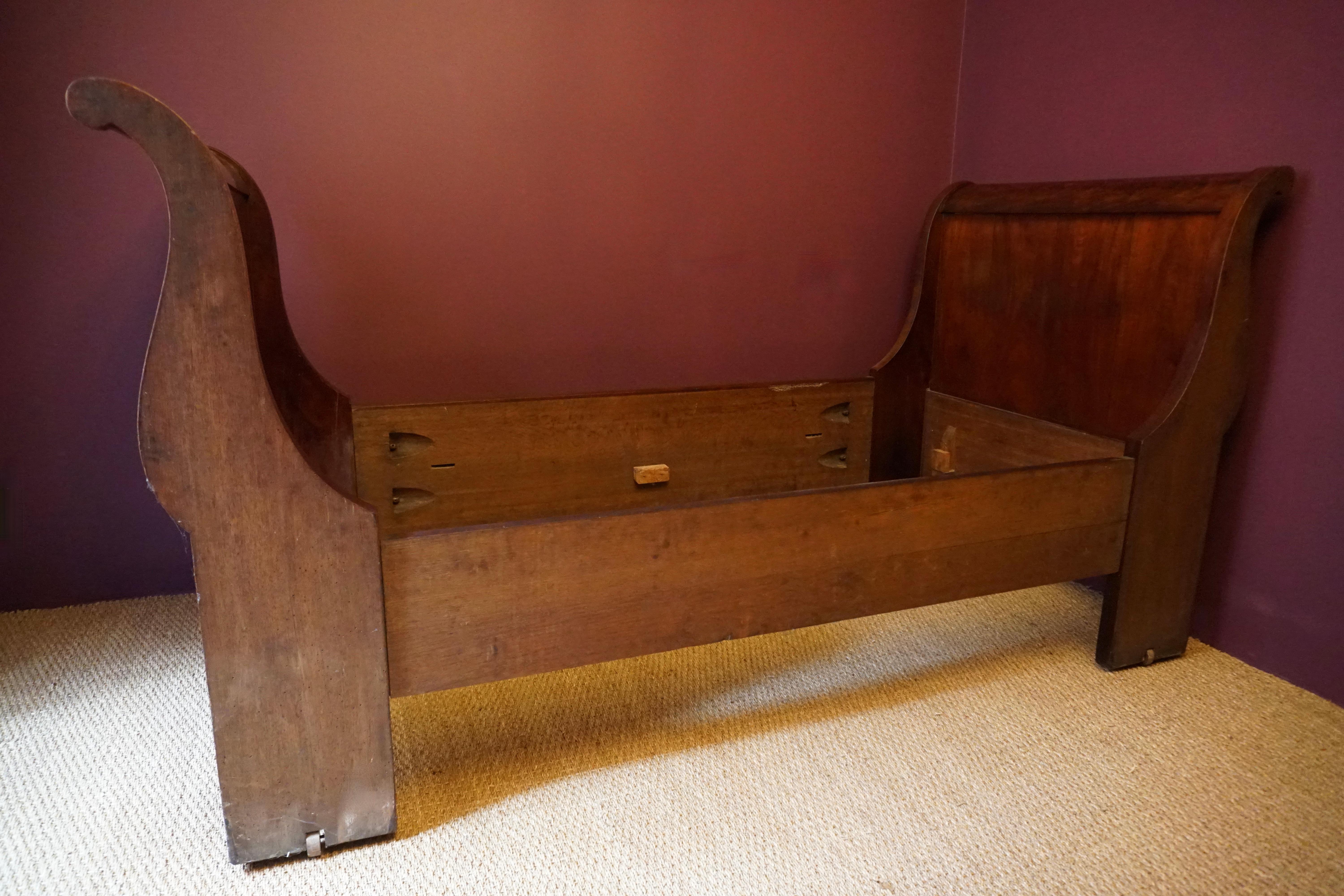 Early 19th Century French Empire Cleopatra Daybed 3