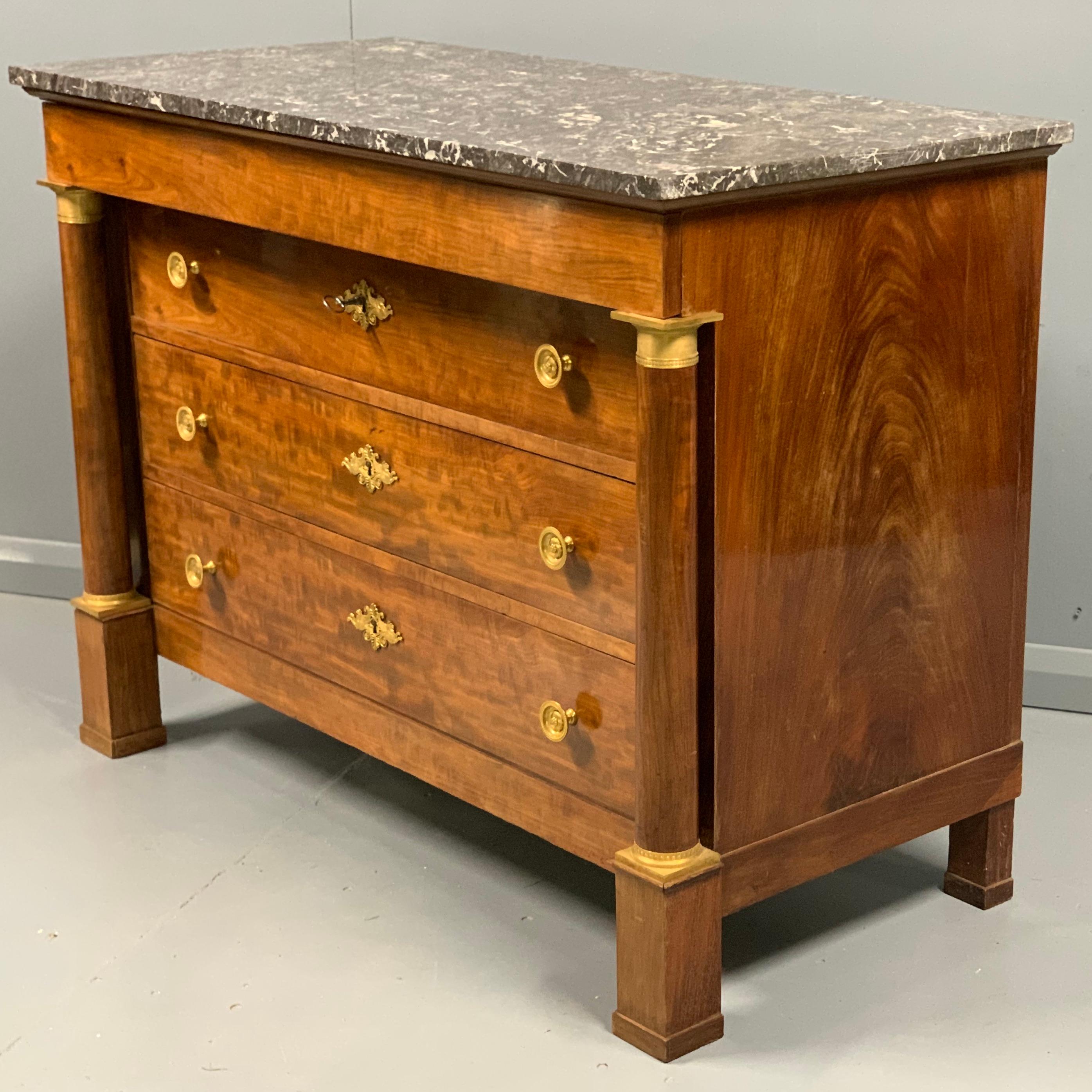 Early 19th Century French Empire Commode with Marble Top and Brass Mounts In Good Condition In Uppingham, Rutland