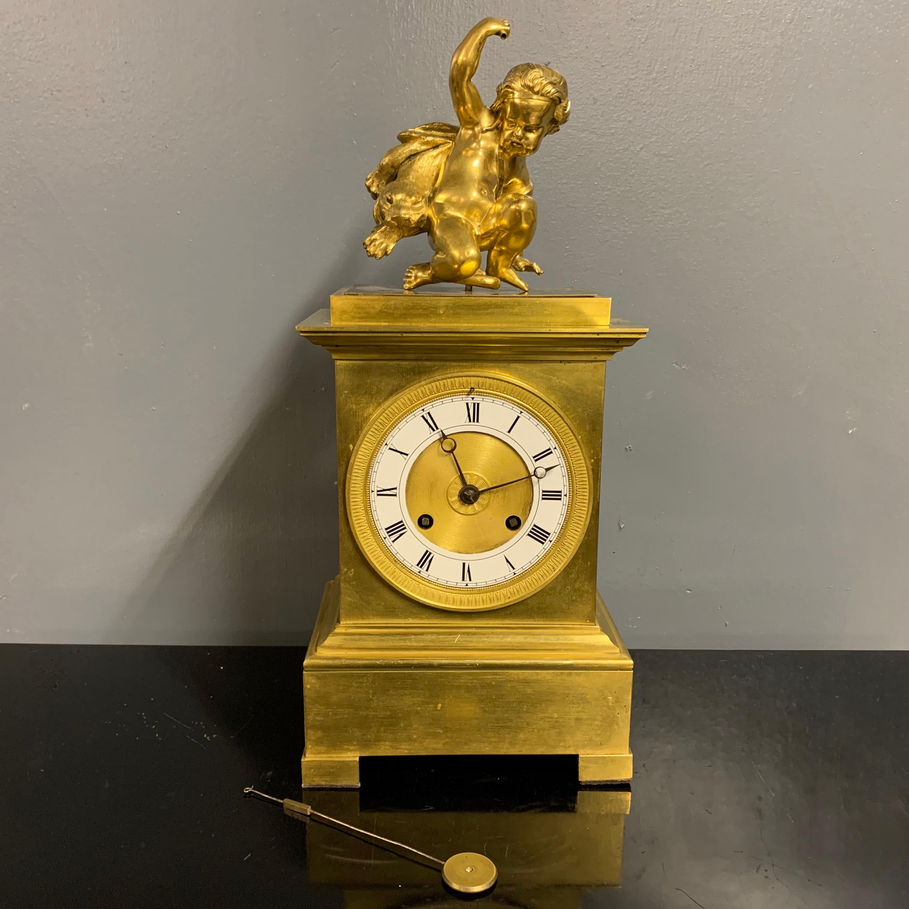 Early 19th Century French Empire Gilt Bronze 8 Day Mantle Clock For Sale 2