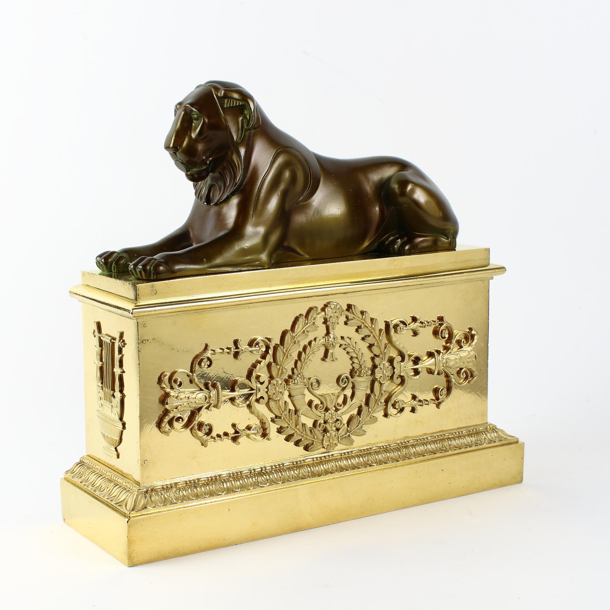 Early 19th Century French Empire Gilt Bronze Lioness Figures Andirons or Chenets For Sale 2