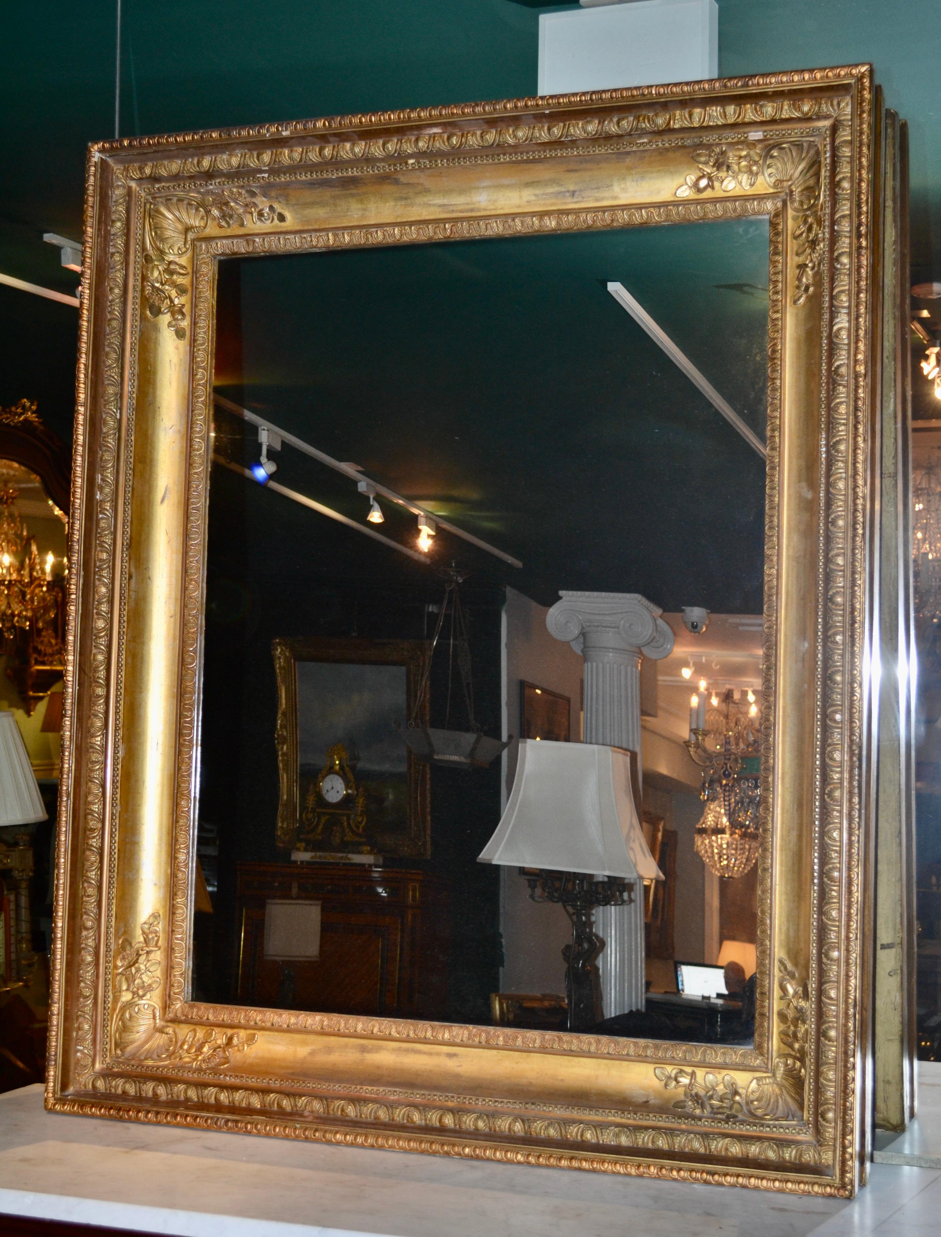 Early 19th Century  French Empire Giltwood Mirror In Good Condition For Sale In Vancouver, British Columbia