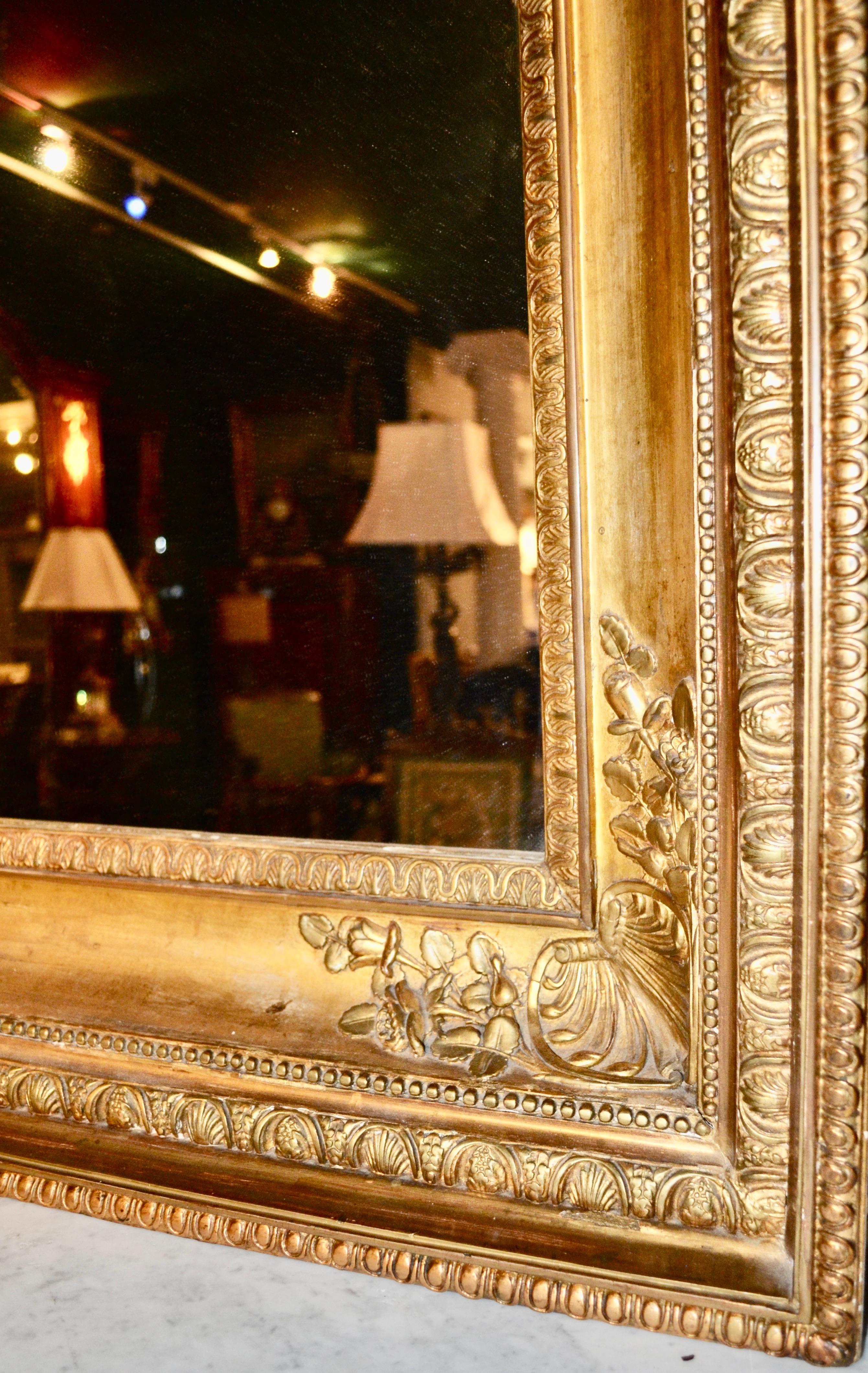 Early 19th Century  French Empire Giltwood Mirror For Sale 1