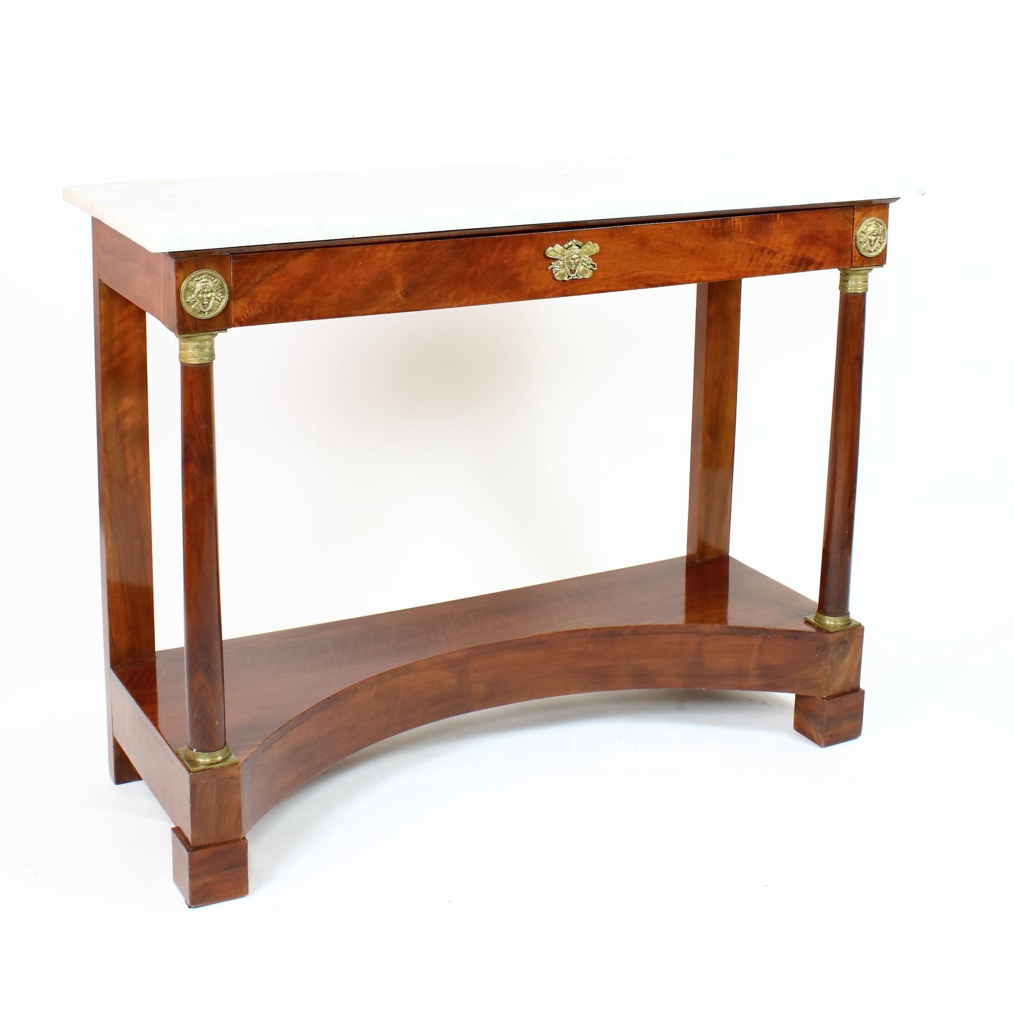 Early 19th Century French Empire Large Neoclassical Walnut Console Table For Sale 3