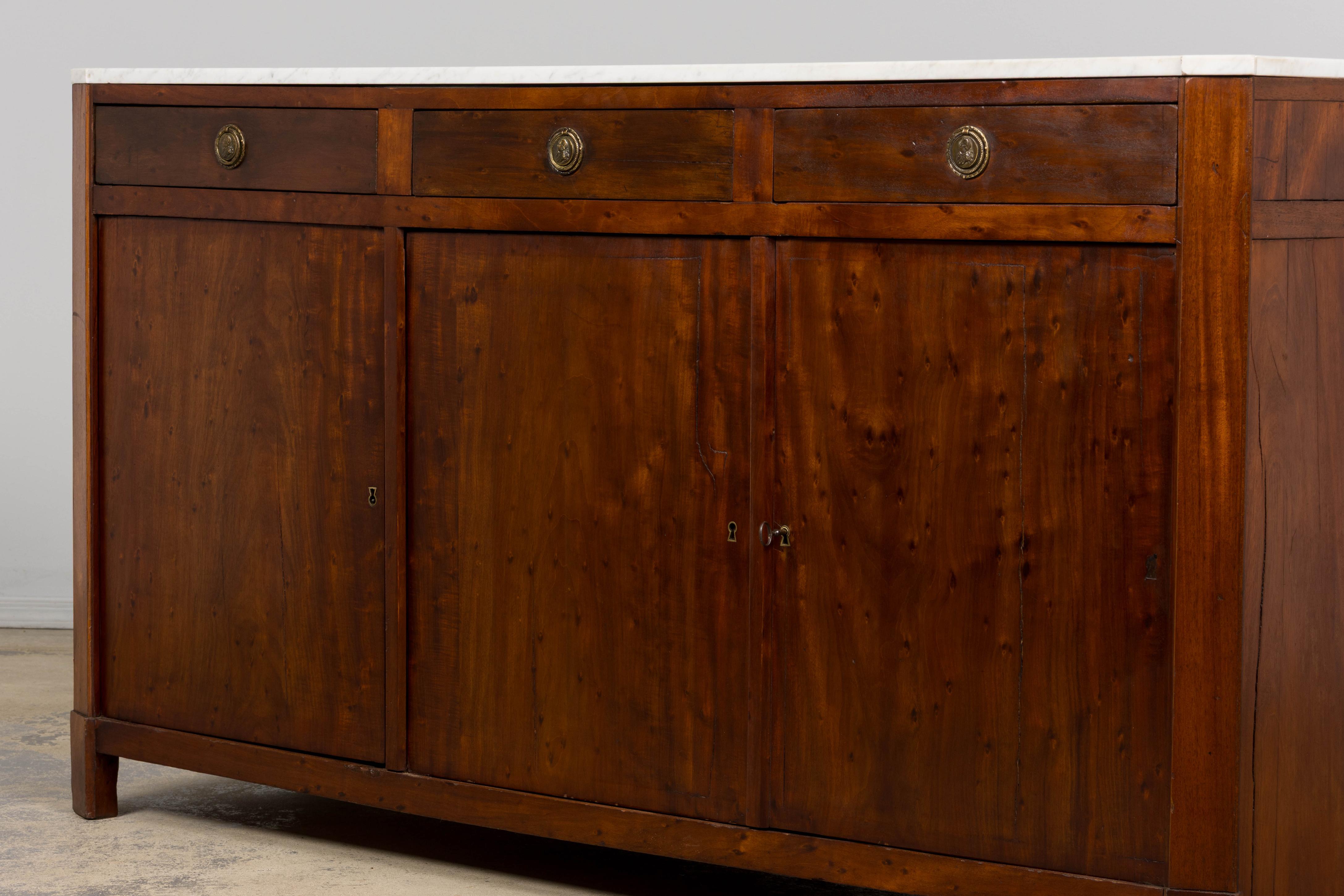 Credenza in mogano Impero francese dei primi del XIX secolo con marmo di Carrara in vendita 11