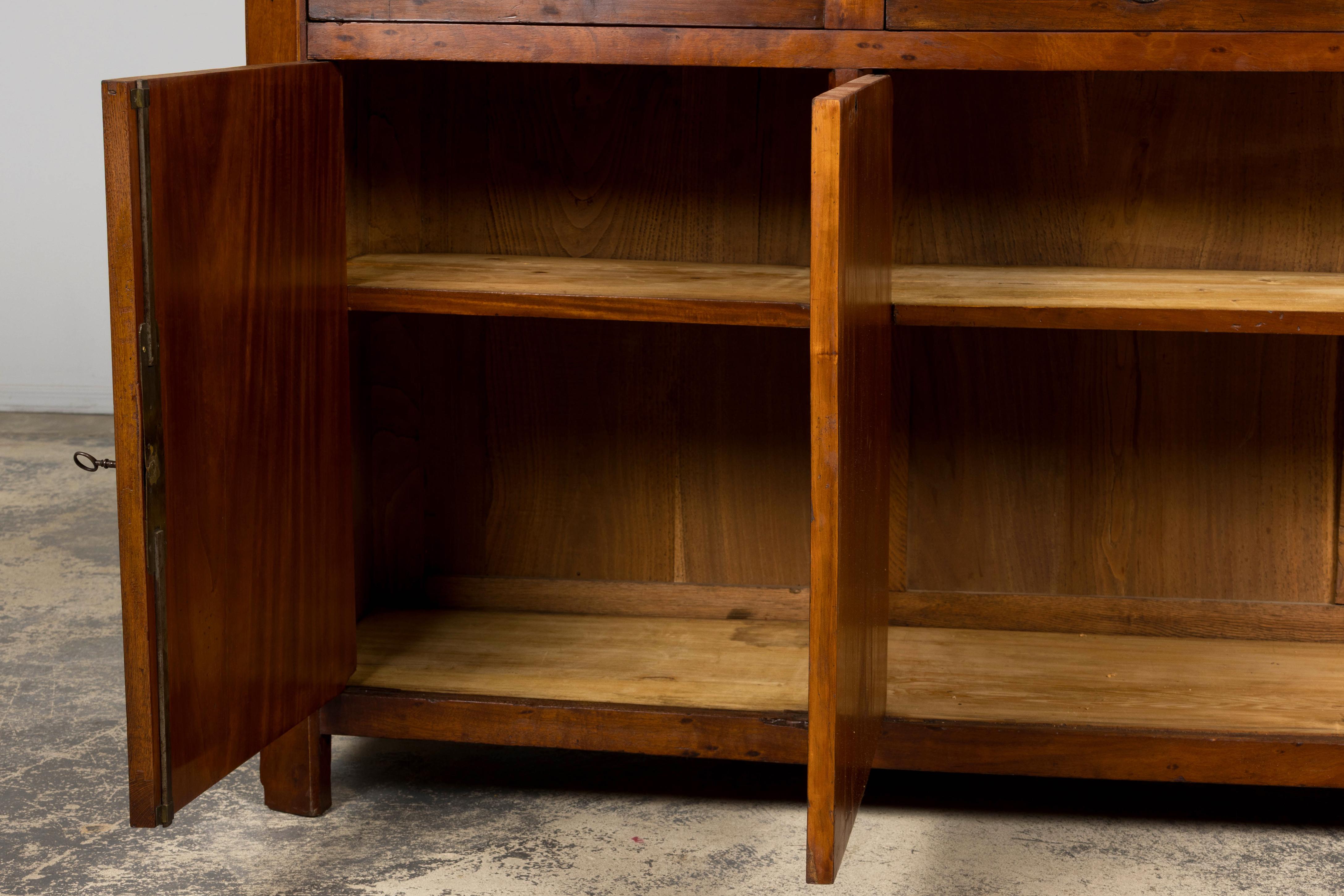 Marmo di Carrara Credenza in mogano Impero francese dei primi del XIX secolo con marmo di Carrara in vendita