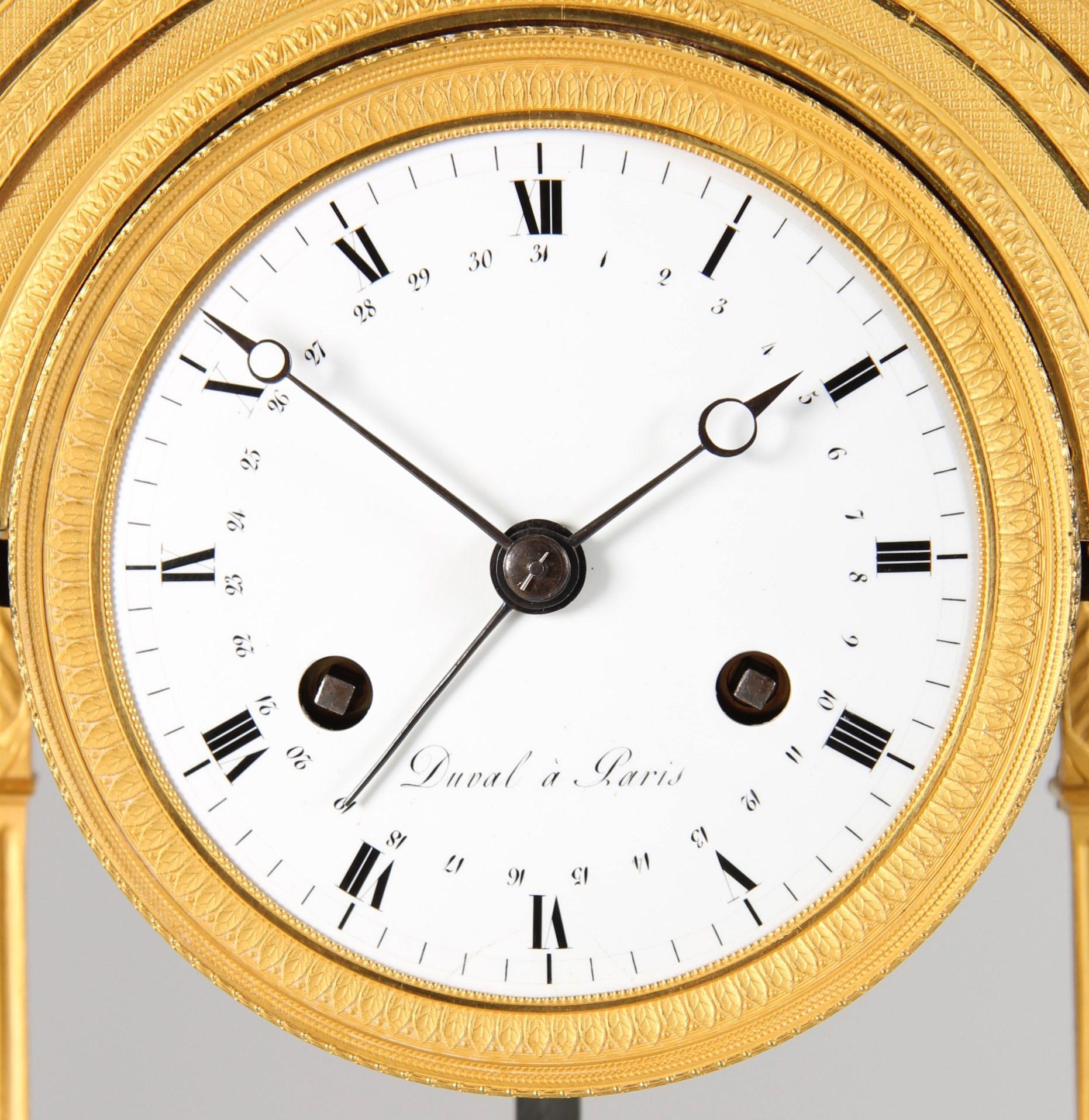 Early 19th Century French Empire Mantel Clock, Portal Pendule, Paris circa 1820 In Good Condition For Sale In Greven, DE