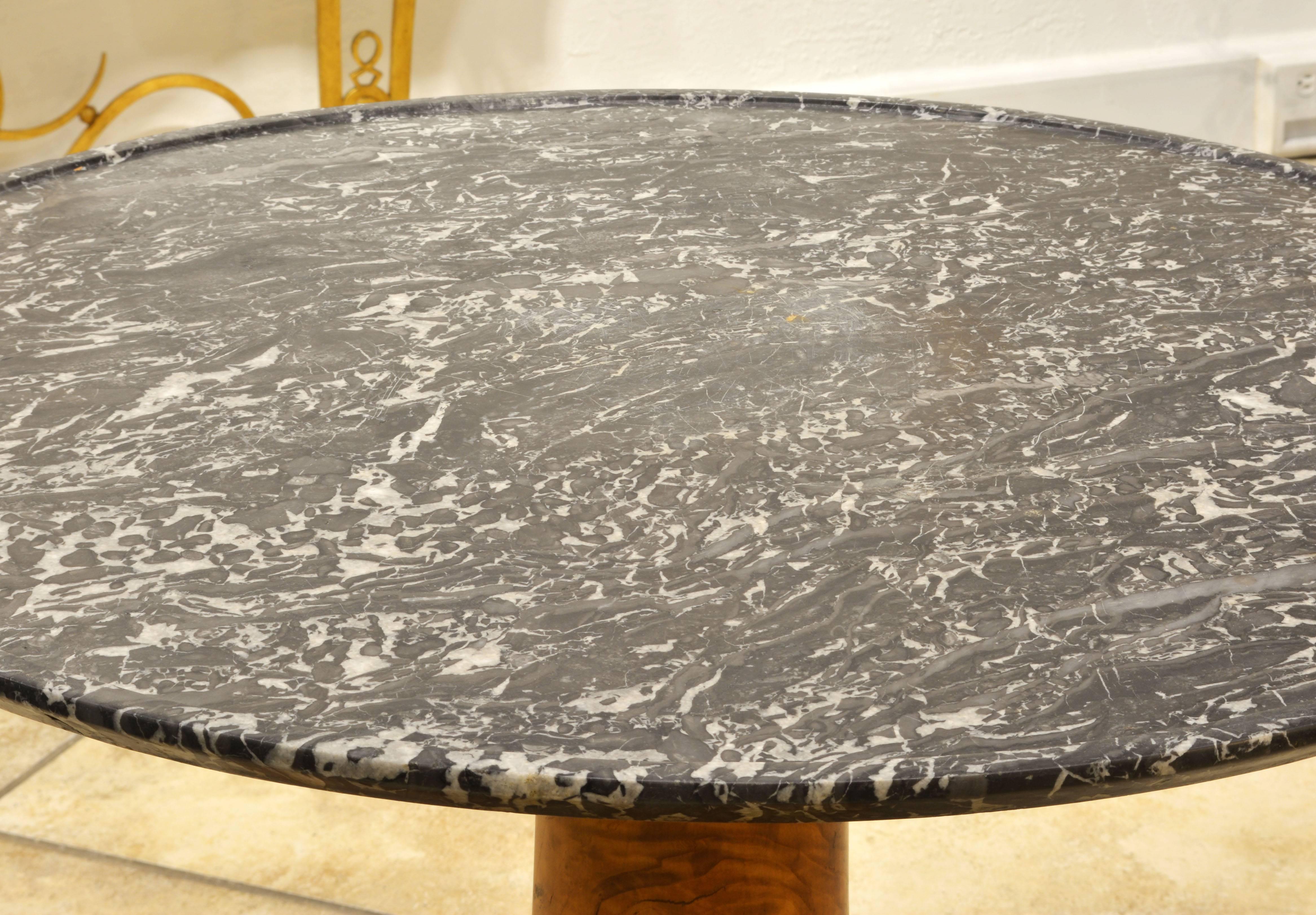 Early 19th Century French Empire Marble Top and Burl Wood Round Centre Table In Good Condition In Ft. Lauderdale, FL
