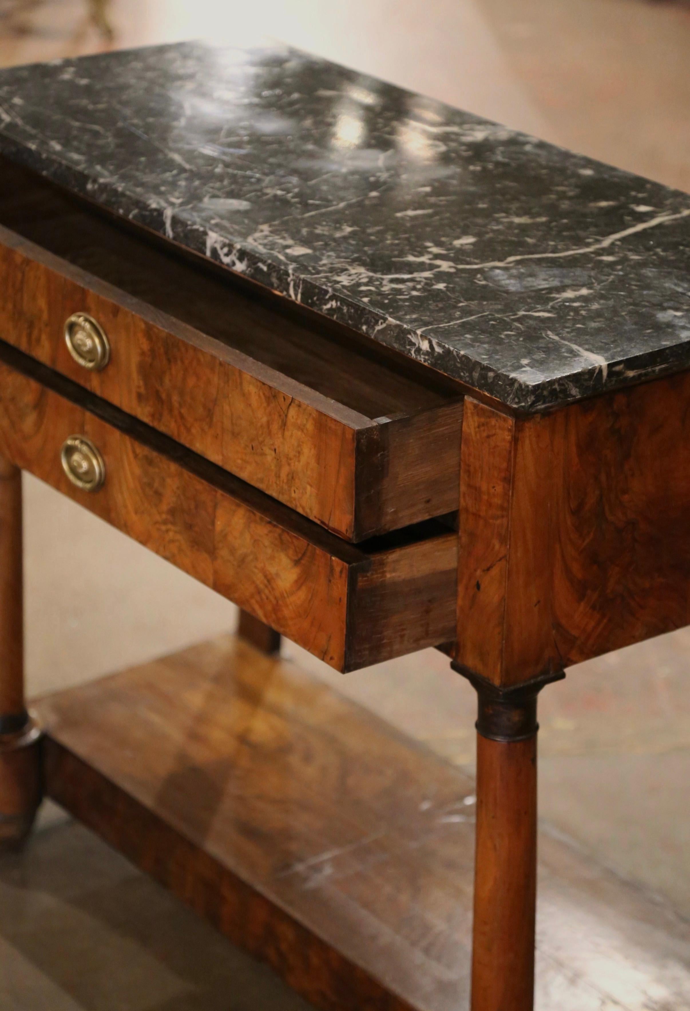 Table console en acajou sculpté à plateau de marbre Empire français du début du 19e siècle en vente 6