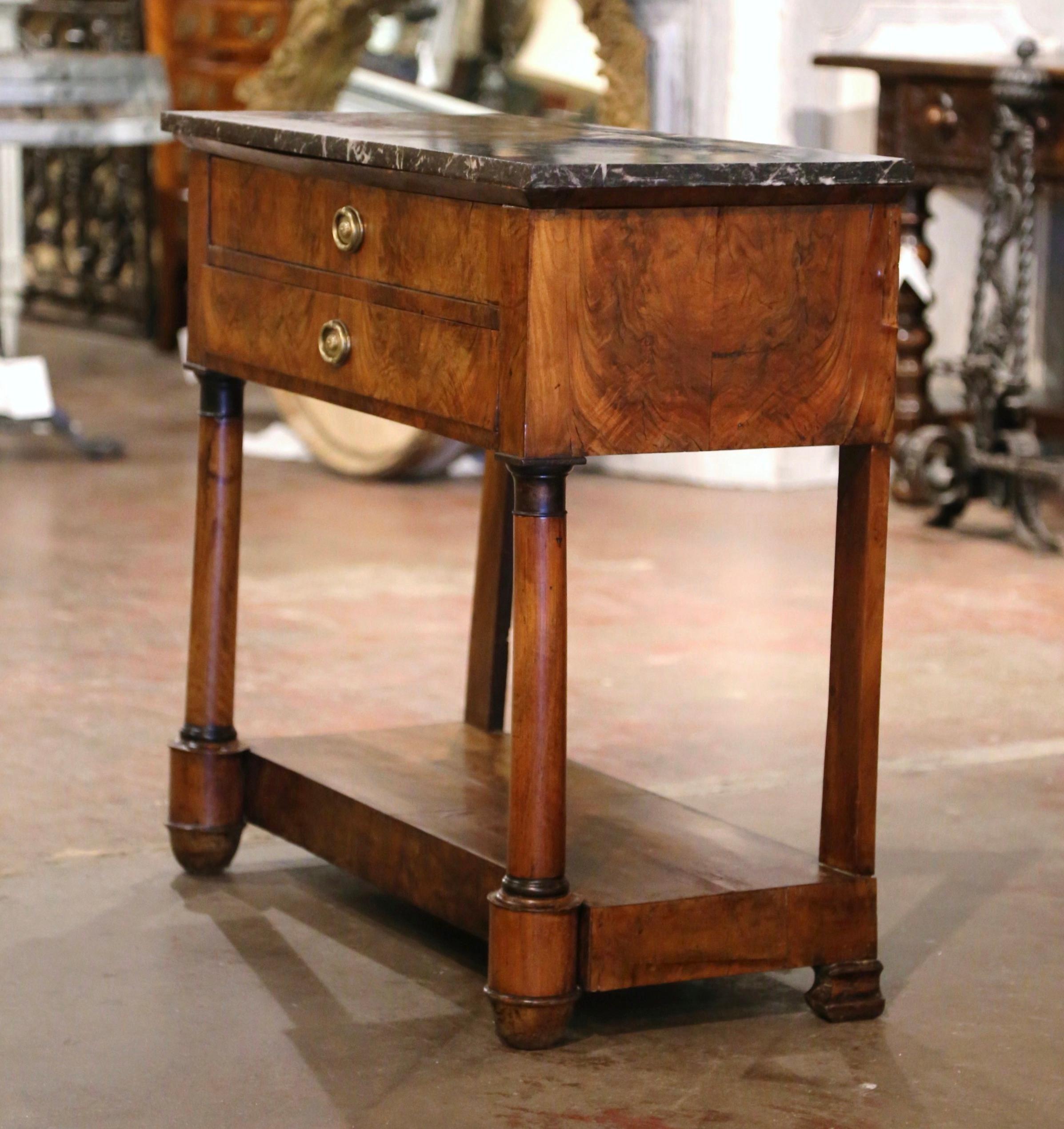 Table console en acajou sculpté à plateau de marbre Empire français du début du 19e siècle en vente 7