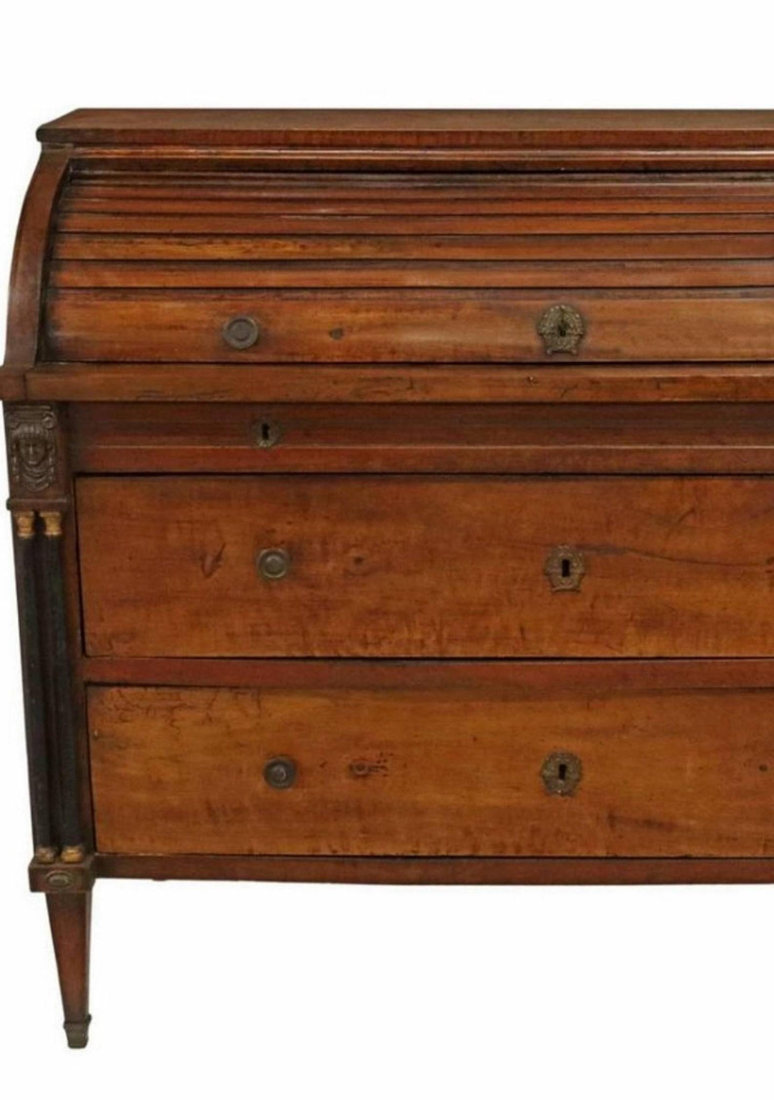 Early 19th Century French Empire Period Bureau a Cylindre Gentleman's Desk For Sale 1