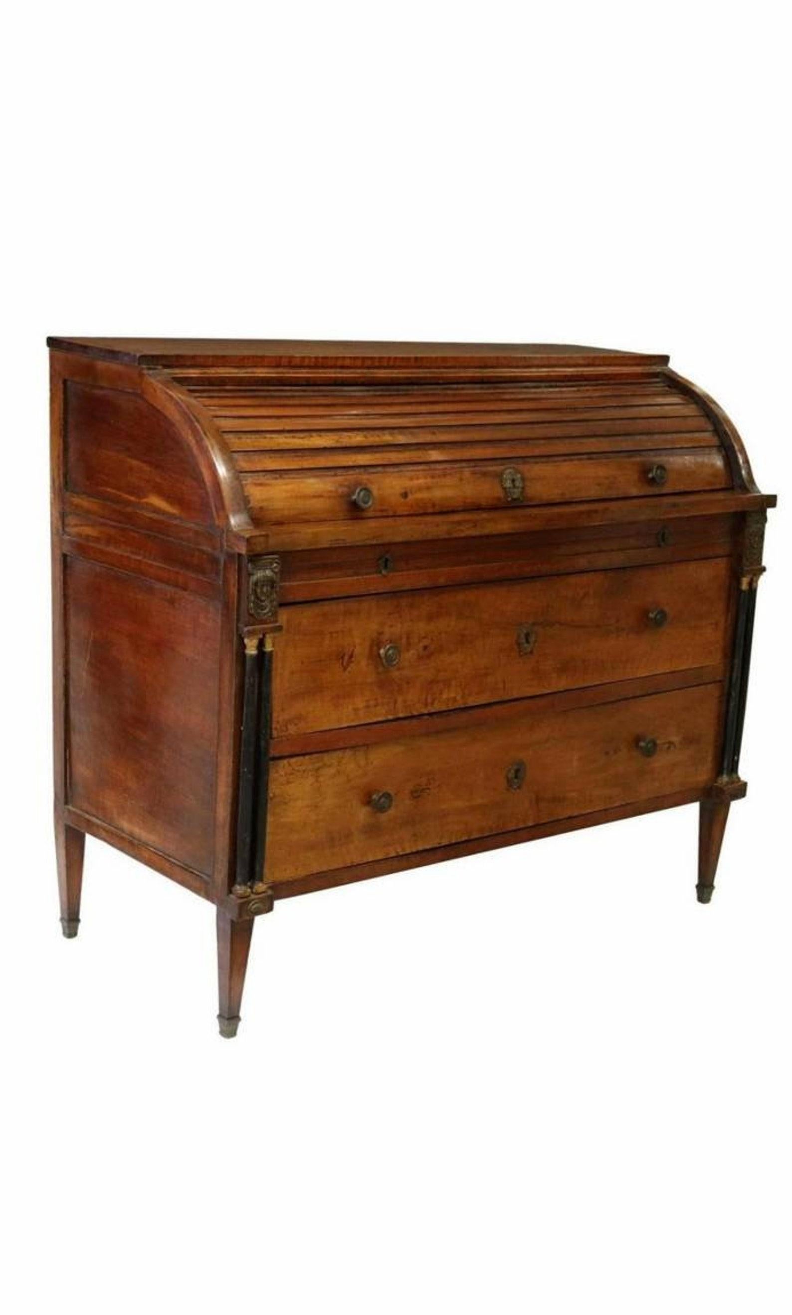 Early 19th Century French Empire Period Bureau a Cylindre Gentleman's Desk For Sale 2
