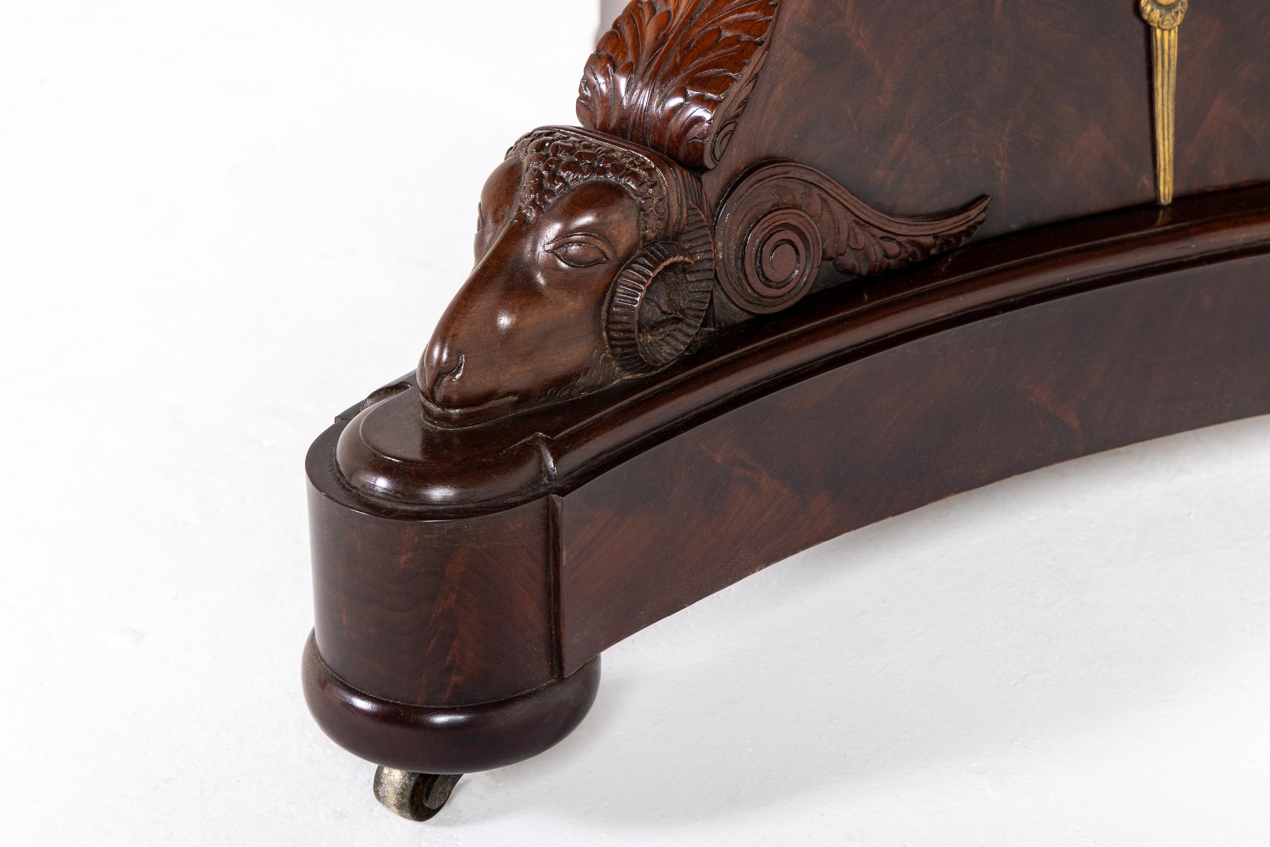 Table de centre en acajou du début du 19e siècle, époque Empire français Excellent état - En vente à Gloucestershire, GB
