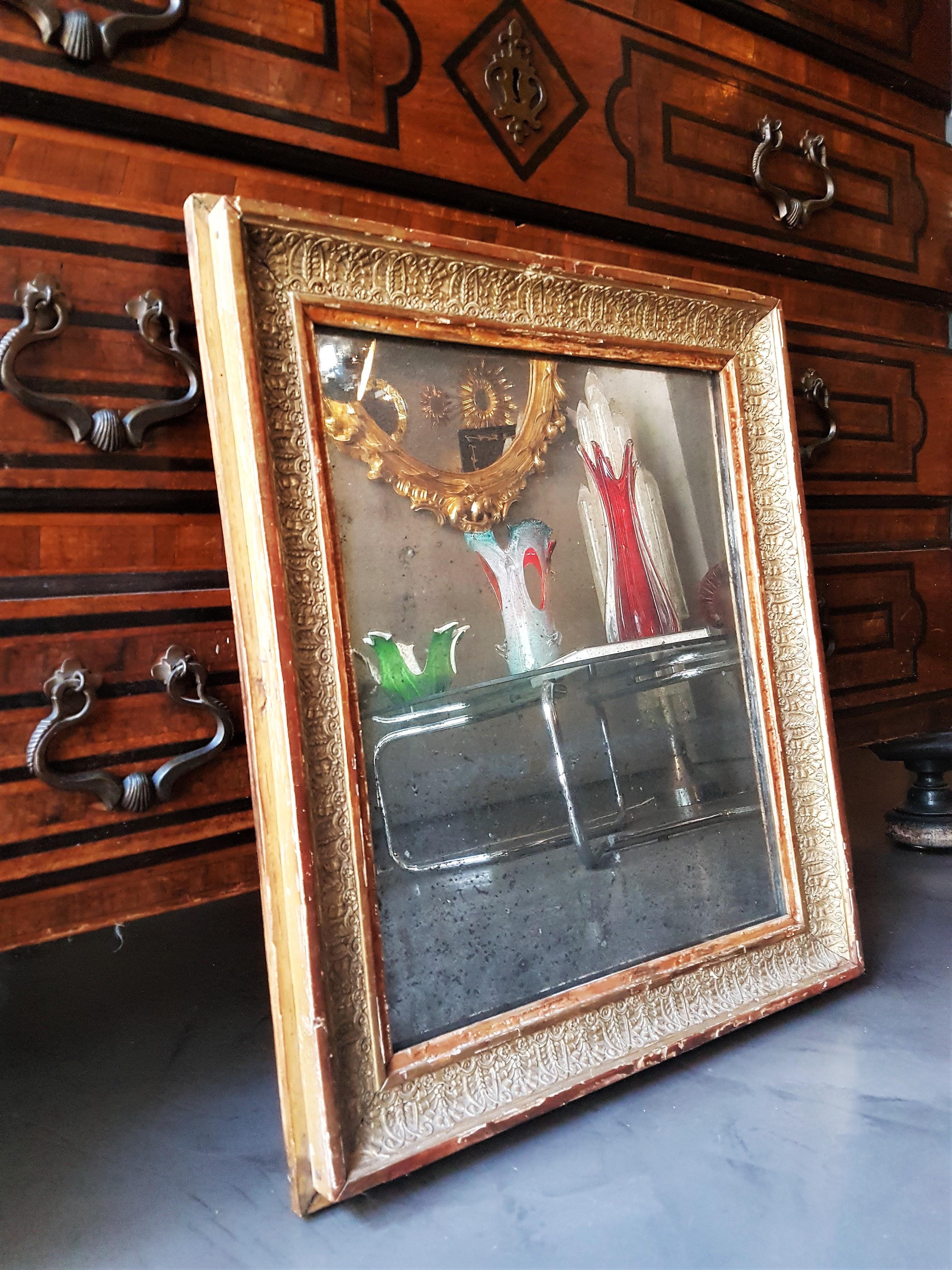 Early 19th Century French Empire Red and Gold Giltwood Rectangular Mirror In Good Condition In Barcelona, ES