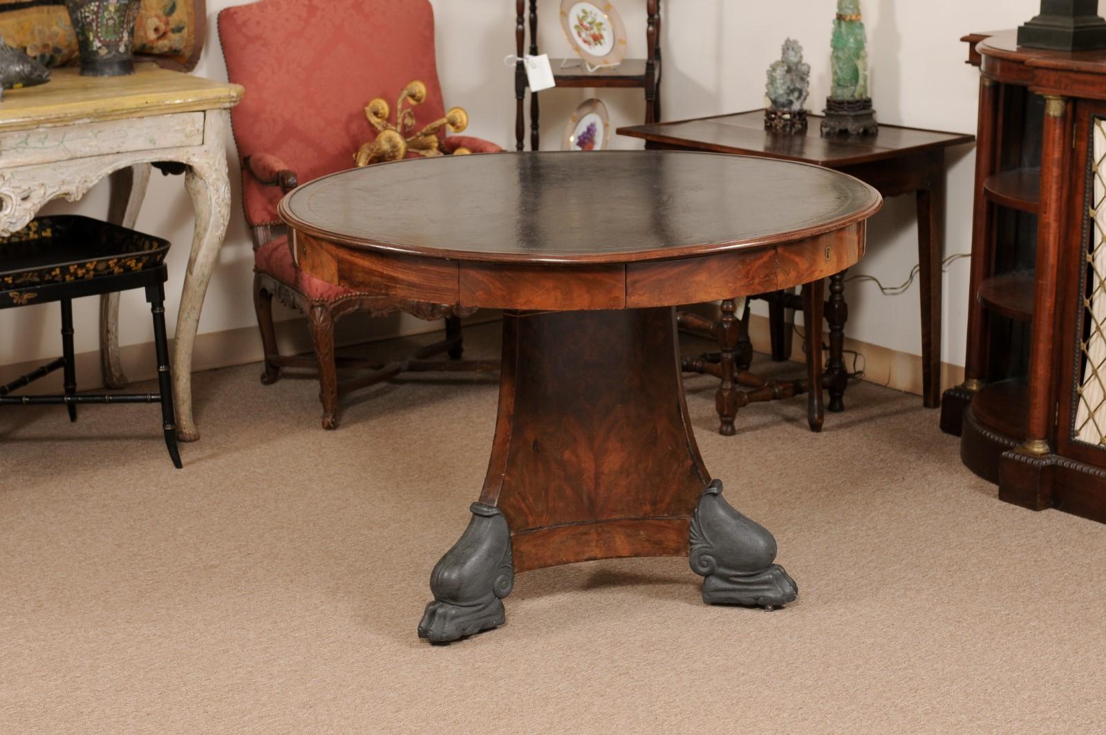 Centre de table Empire français du début du 19e siècle avec plateau en cuir noir  Bon état - En vente à Atlanta, GA