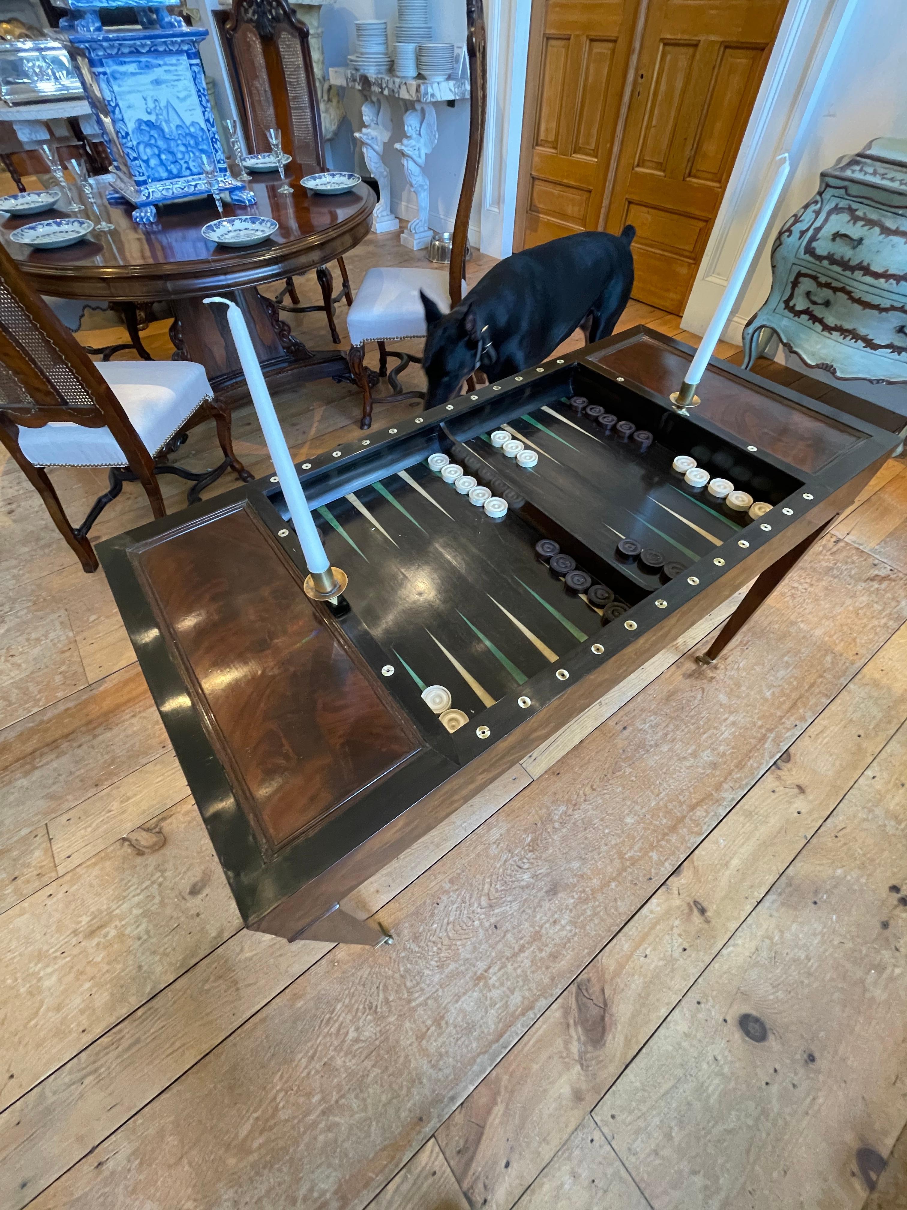 Französischer Empire Tric Trac Backgammon-Tisch aus dem frühen 19. Jahrhundert im Zustand „Gut“ im Angebot in Essex, MA