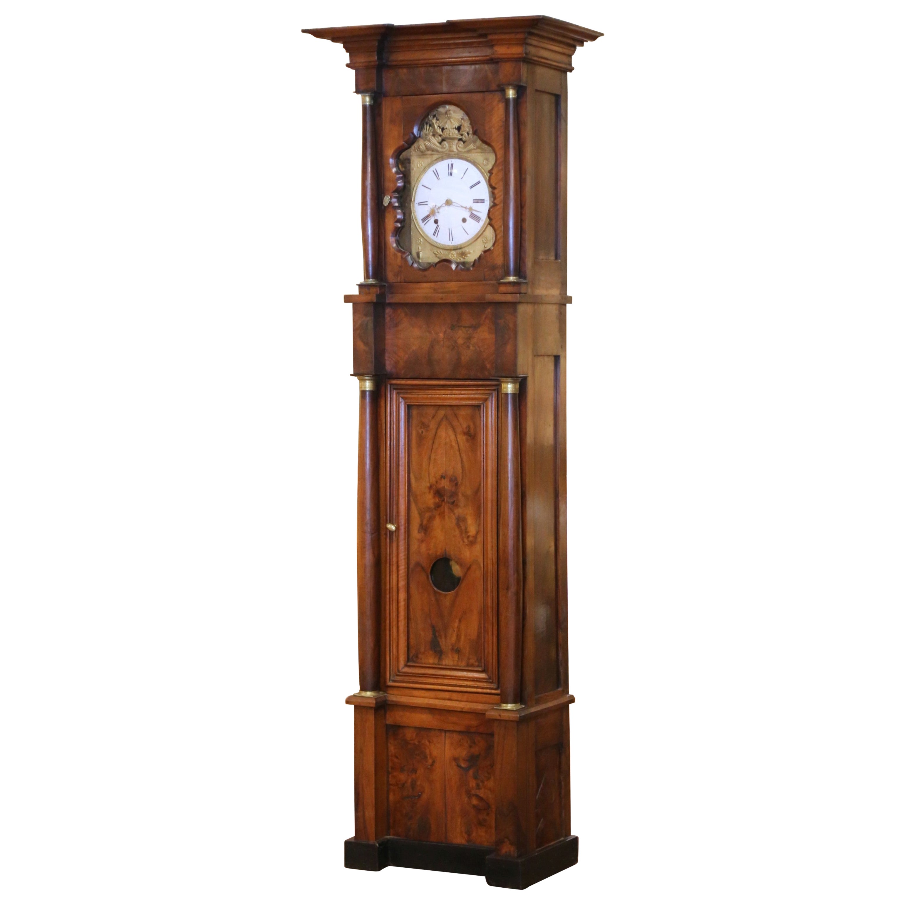 Französische Empire-Standuhr aus Nussbaumholz aus dem frühen 19. Jahrhundert