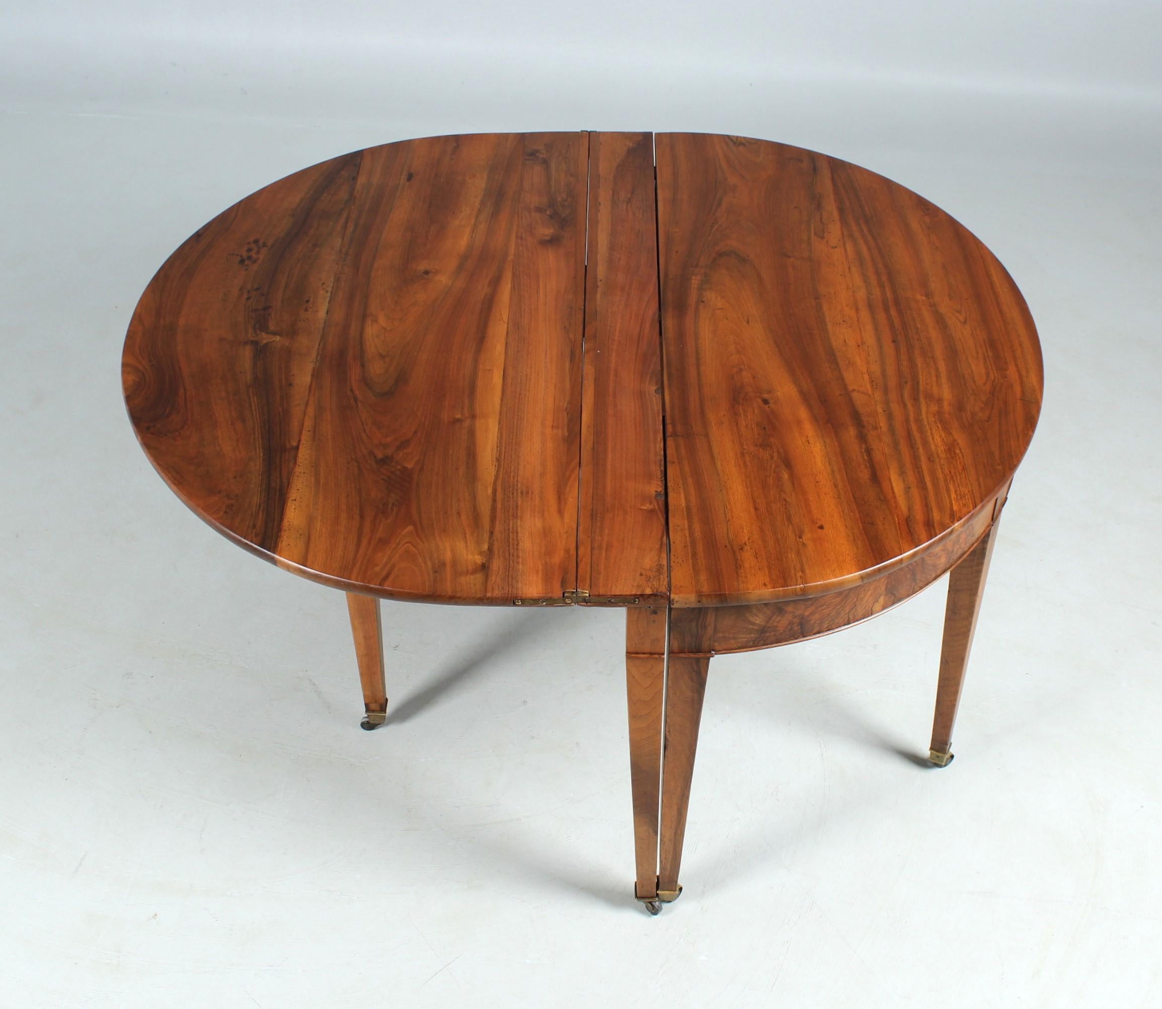 Early 19th Century French Extendable Dining Table, Demi Lune, Walnut For Sale 4