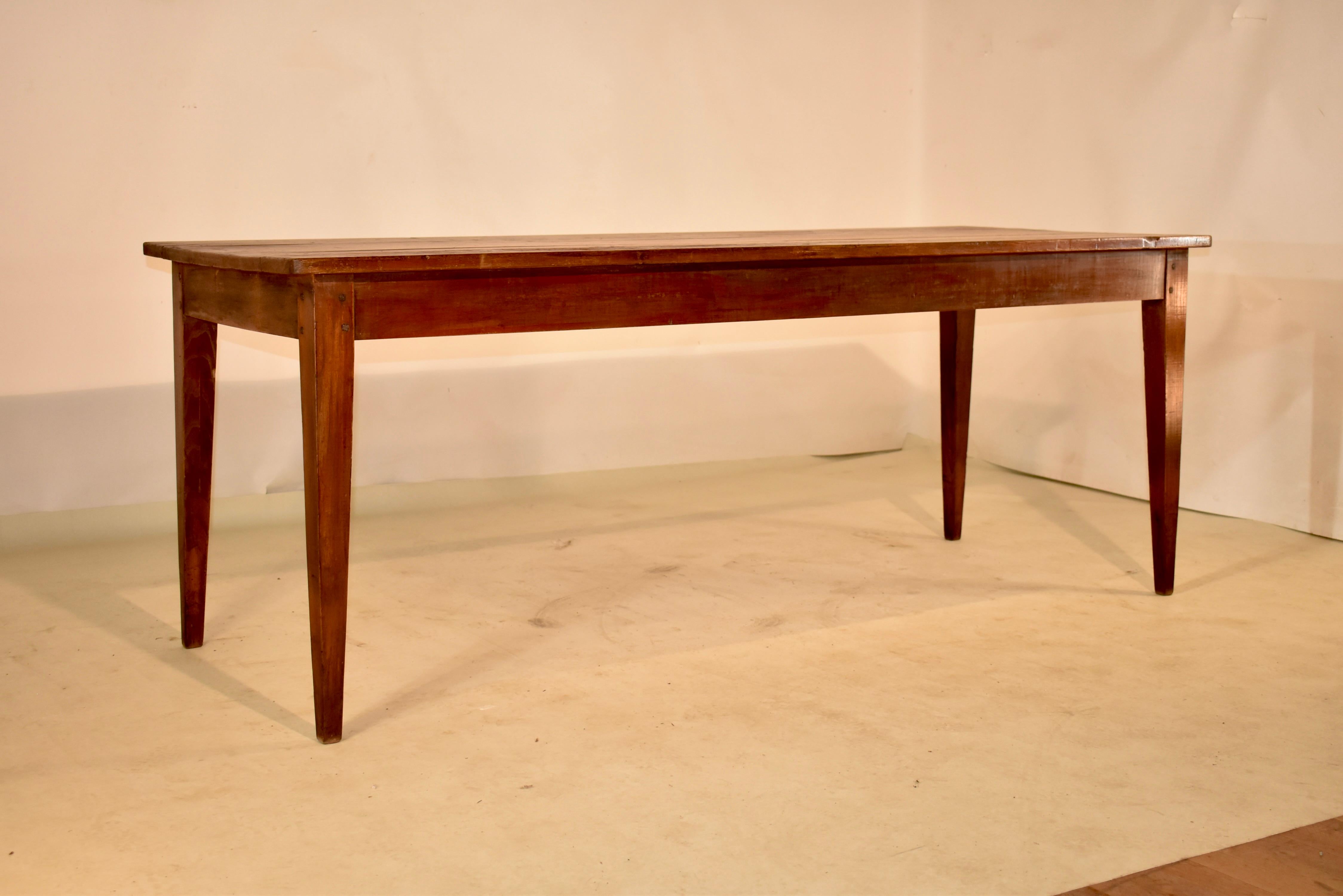 Country Early 19th Century French Farm Table For Sale