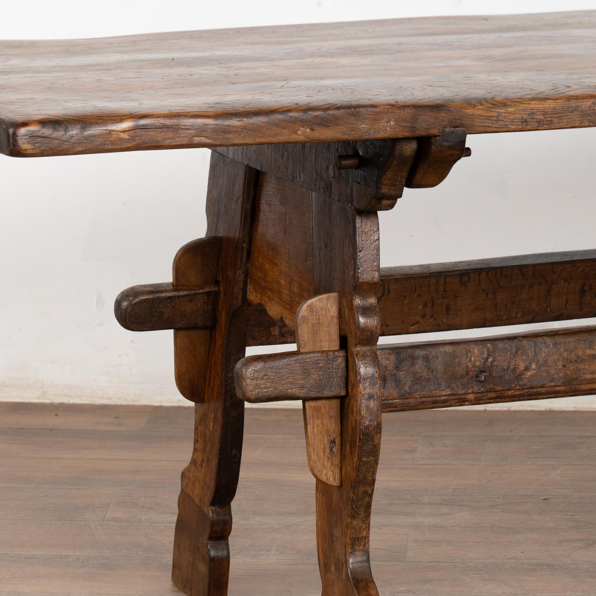 Tavolo da fattoria francese dell'inizio del XIX secolo in vendita 2