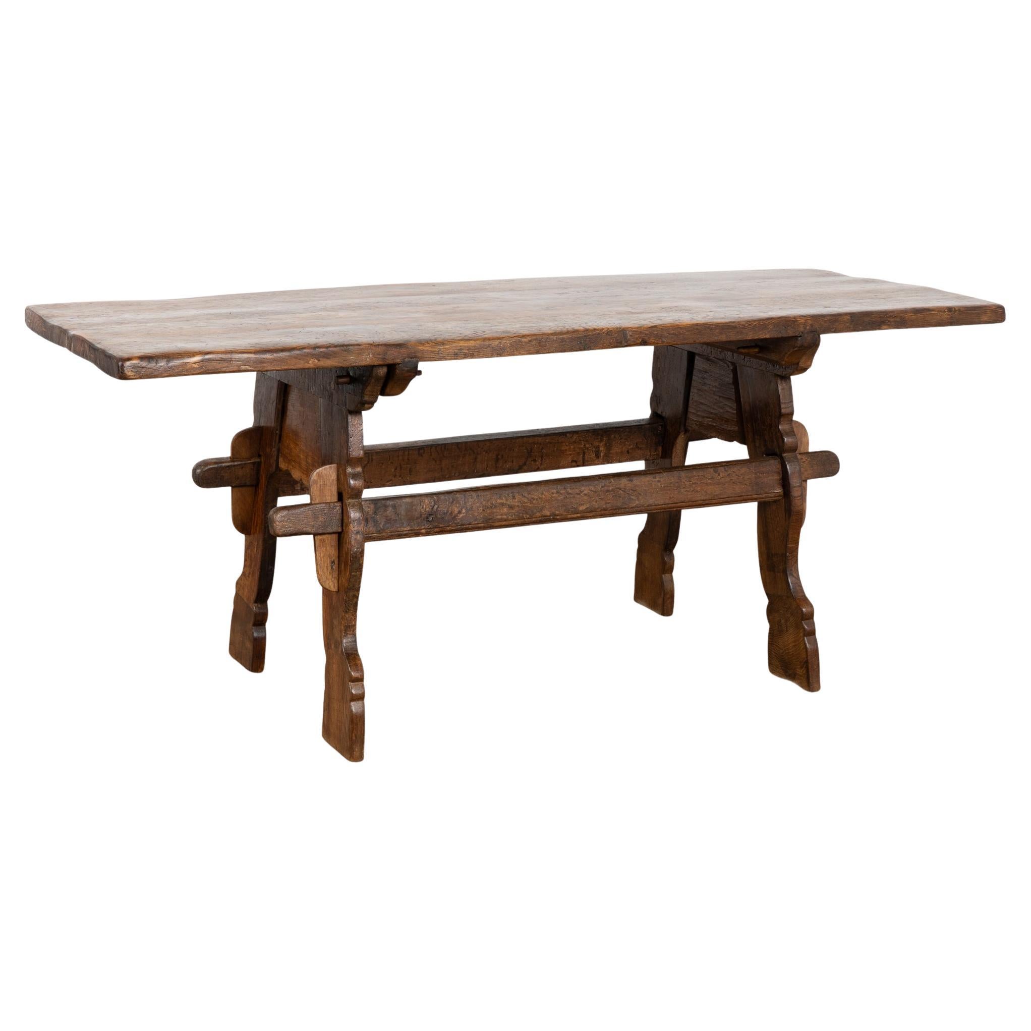Tavolo da fattoria francese dell'inizio del XIX secolo
