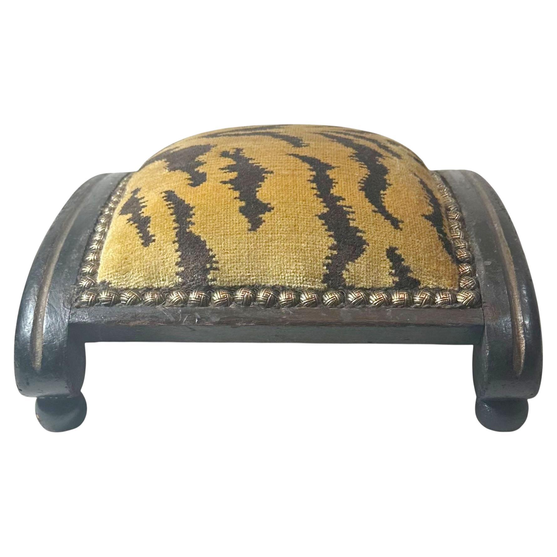 Poggiapiedi francese di inizio Ottocento in Scalamandre in vendita