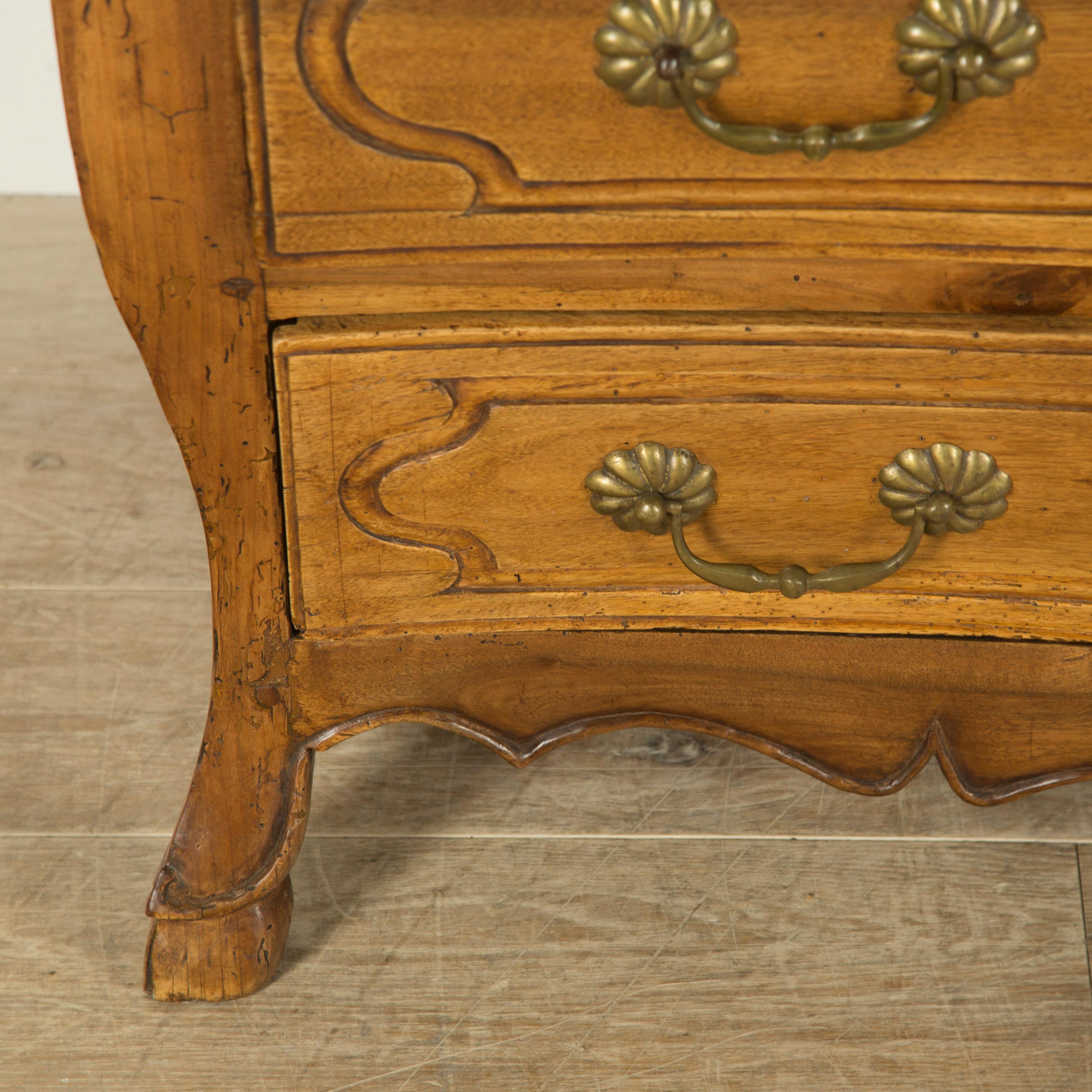 Early 19th Century French Fruitwood Commode In Good Condition For Sale In Gloucestershire, GB