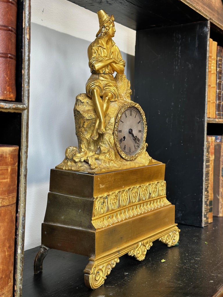 Early 19th Century French Gilt Bronze Figural Clock For Sale 1